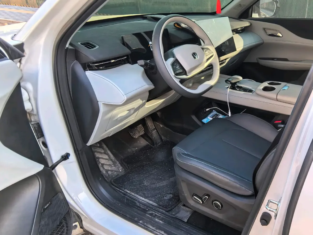 2025 ChangAn UNI-Z 1.5T 188HP L4 7DCT,autocango,china used car exporter,china ev exporter,chinese used car exporter,chinese used ev exporter