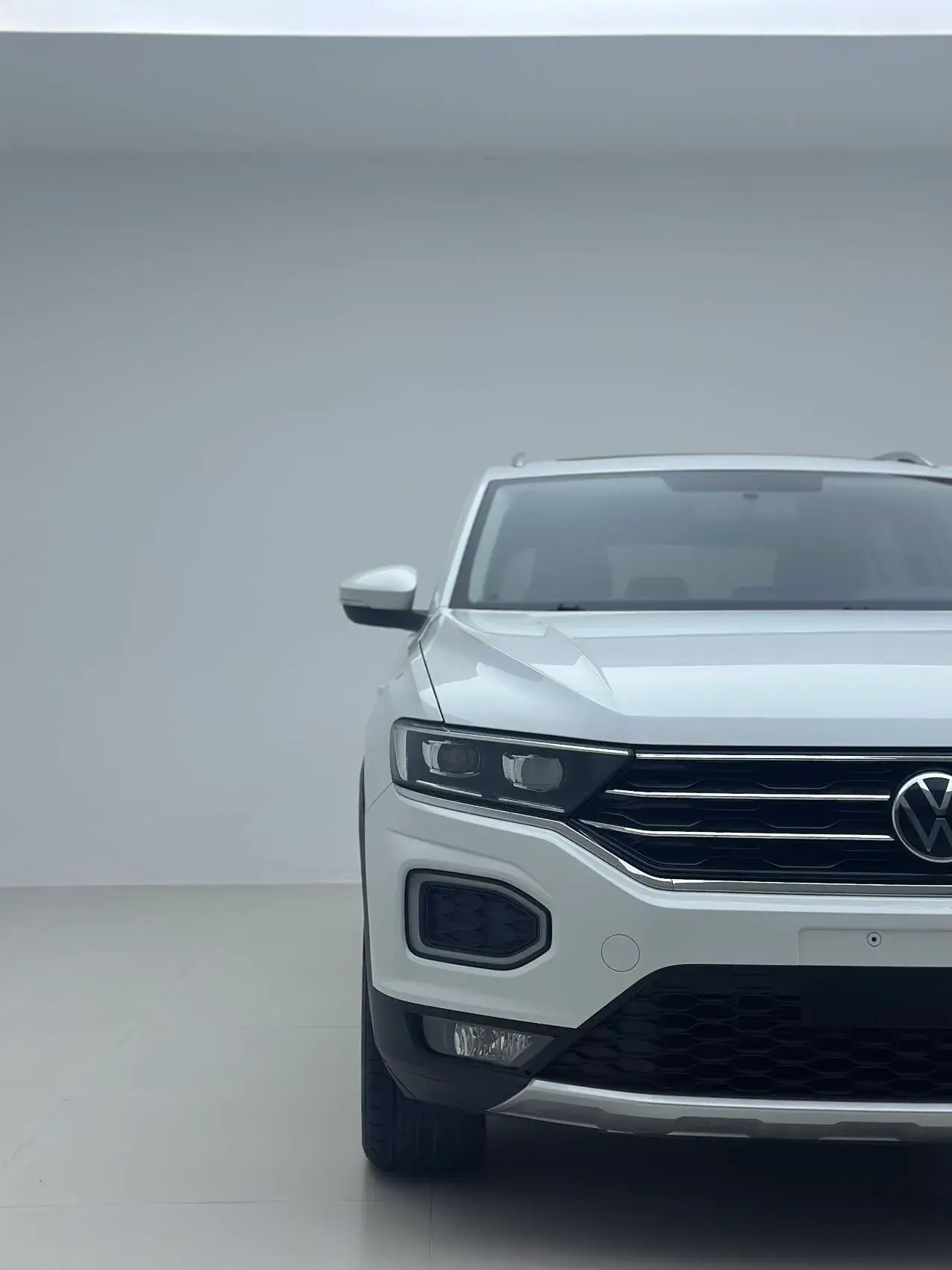 2021 VOLKSWAGEN T-ROC thumbnail 4