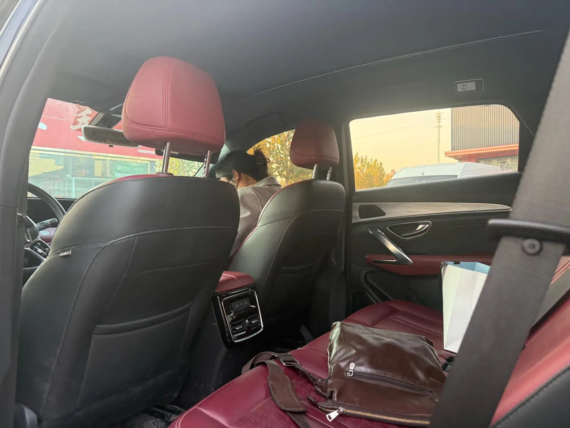 2023 JETOUR X70 thumbnail 4