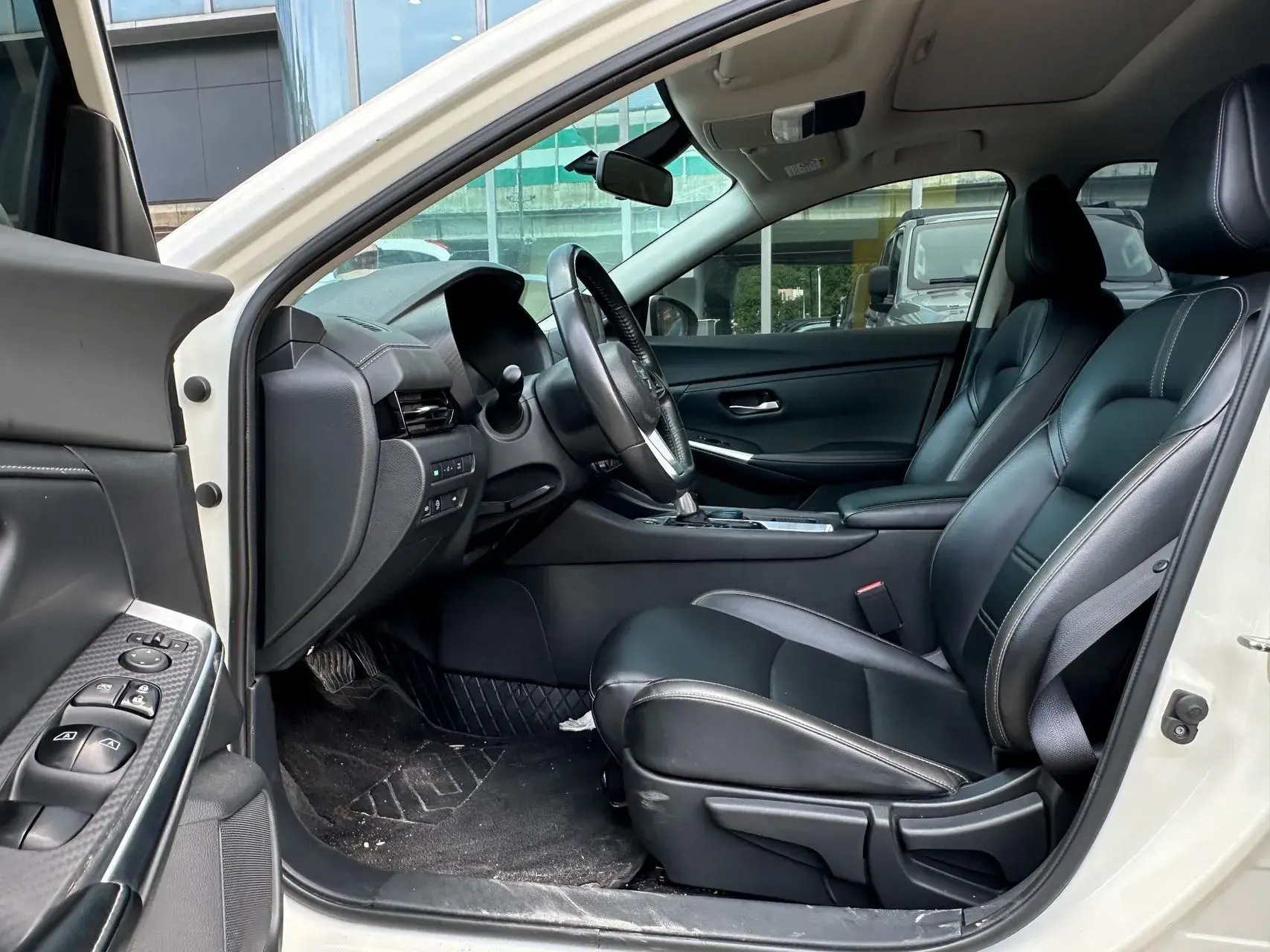 2022 NISSAN SYLPHY thumbnail 3