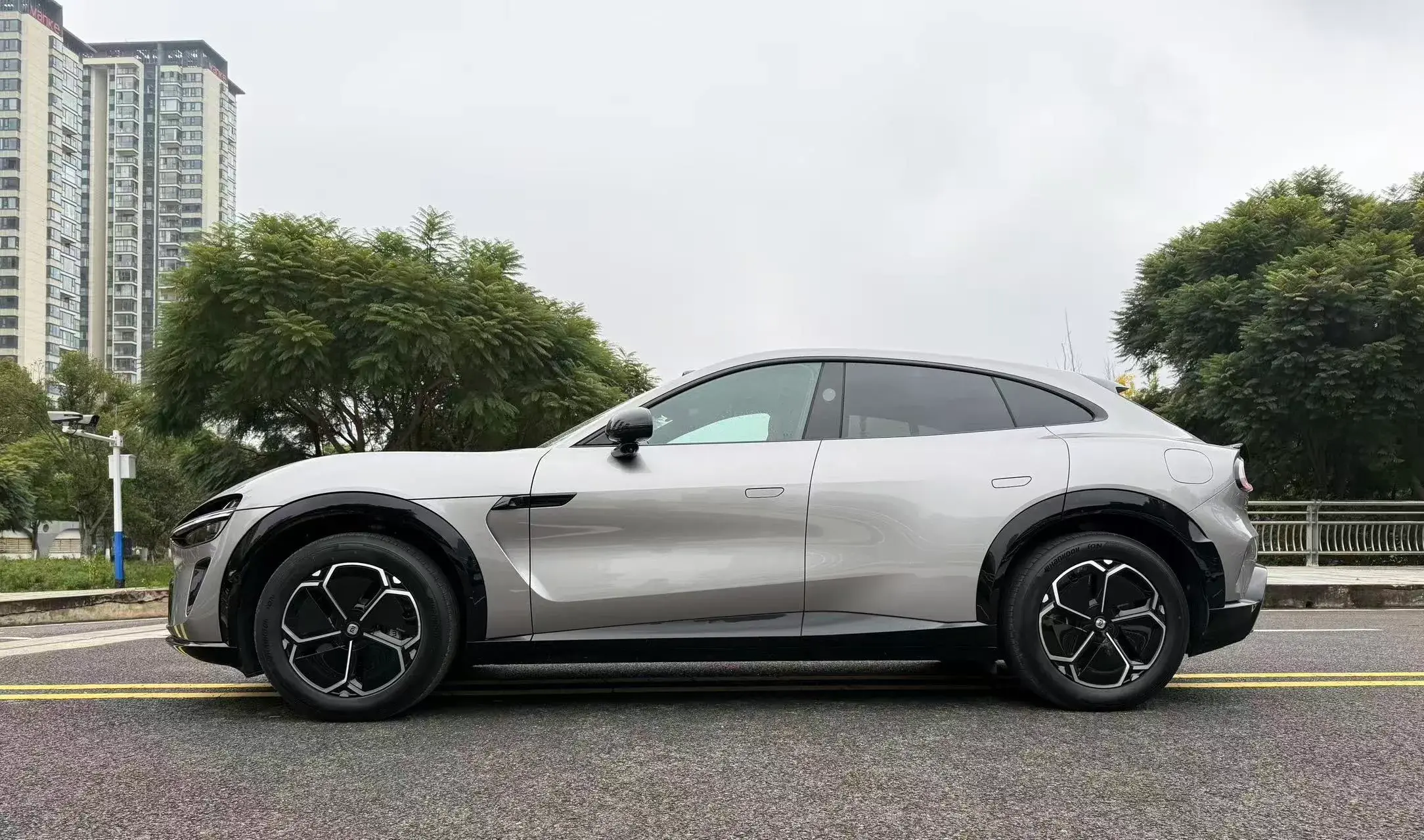 2025 MI YU7 thumbnail 2