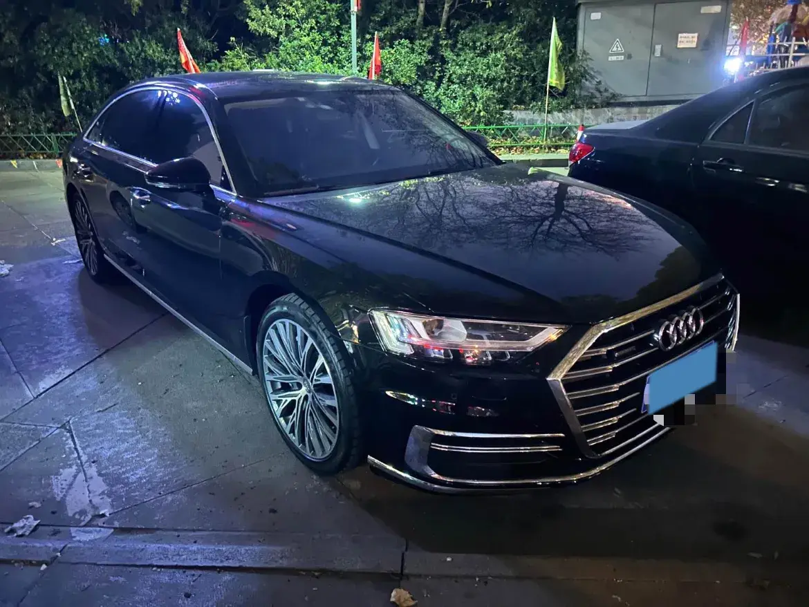 2019 AUDI A8 thumbnail 3