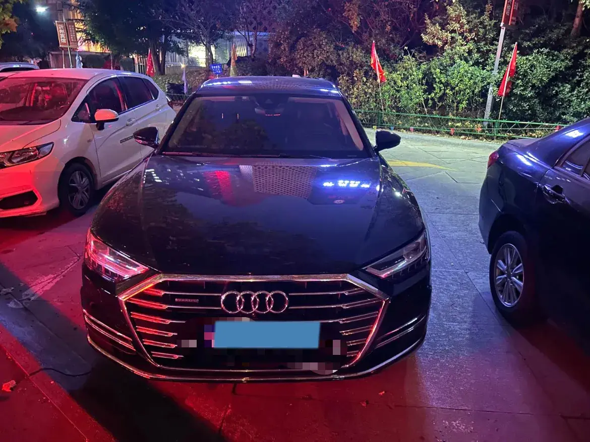 2019 AUDI A8 thumbnail 2