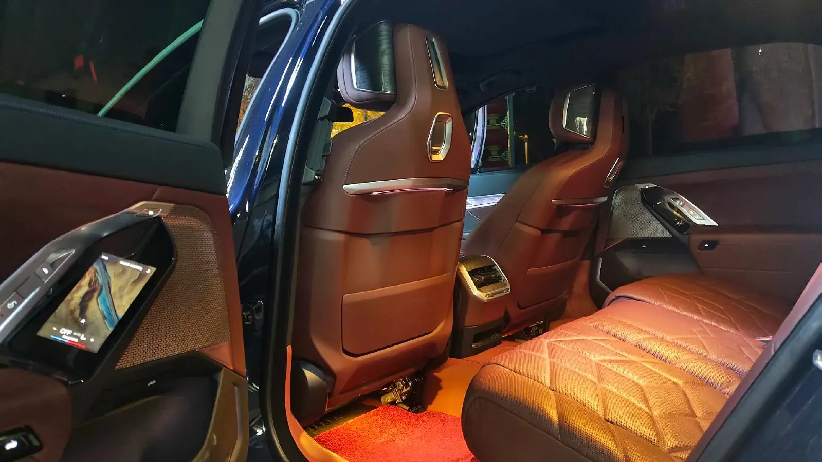 2023 BMW i7 BEV 101.7KWH,autocango,china used car exporter,china ev exporter,chinese used car exporter,chinese used ev exporter