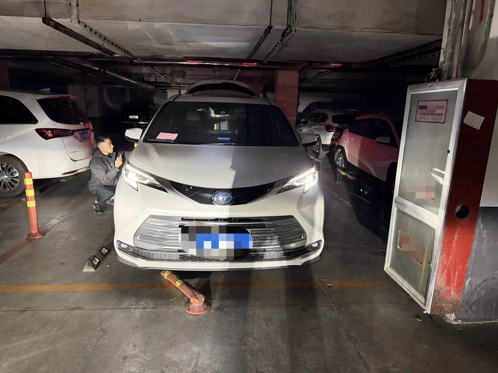 2021 TOYOTA SIENNA thumbnail 4