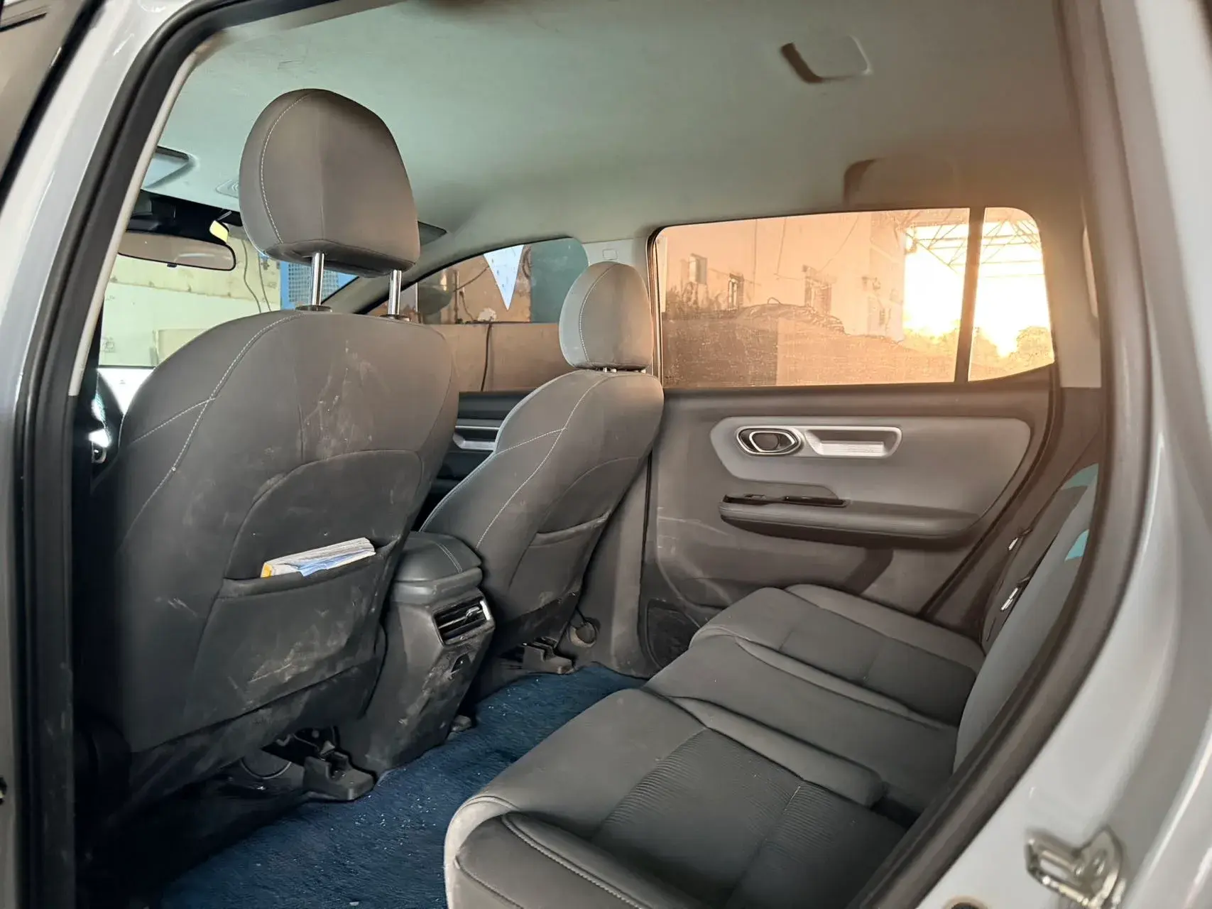 2023 AION Y thumbnail 4