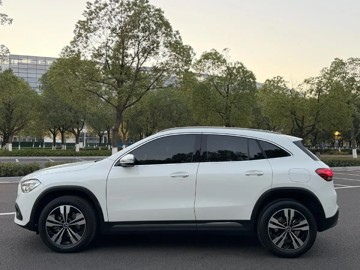 2020 Mercedes-Benz GLA Class 1.3T 163HP L4 7DCT,autocango,china used car exporter,china ev exporter,chinese used car exporter,chinese used ev exporter