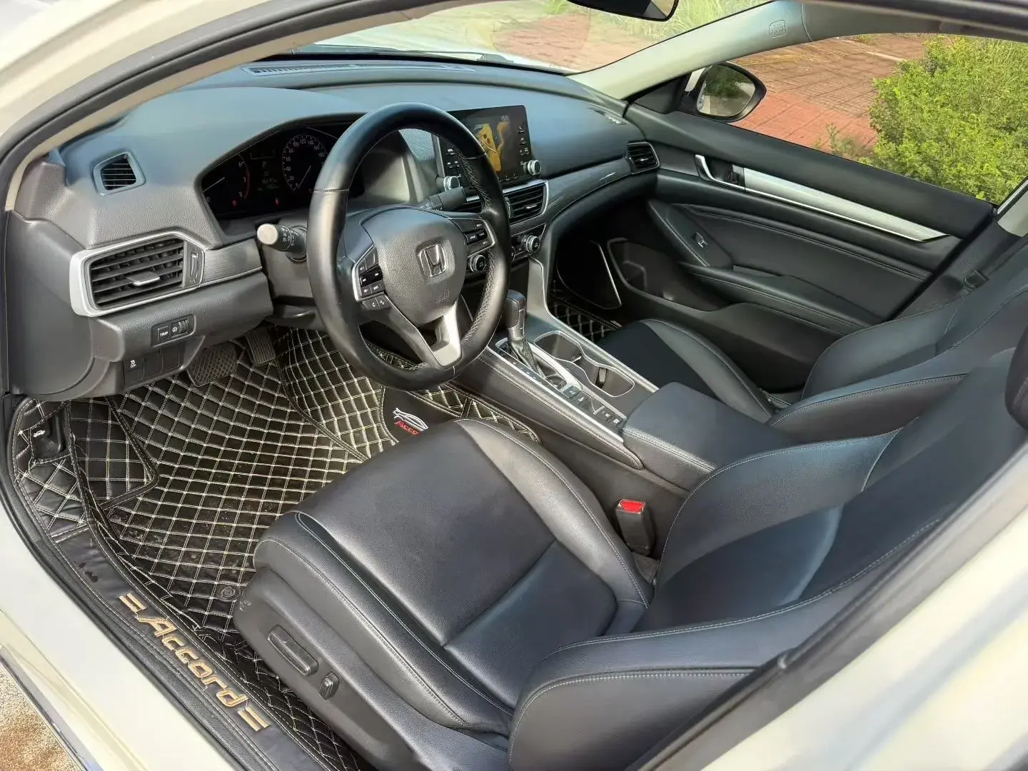 2018 HONDA ACCORD thumbnail 4