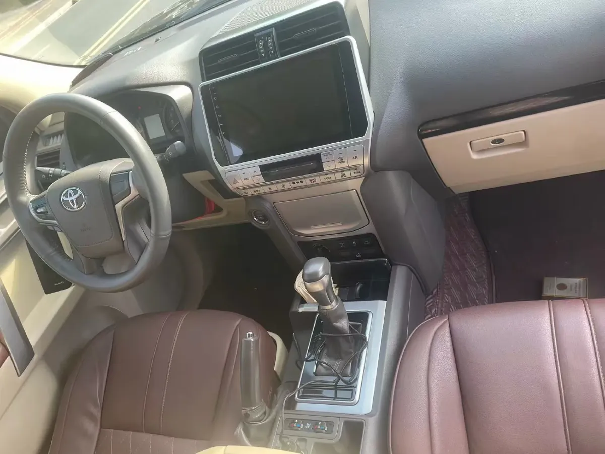 2020 Toyota Yaris 1.6T 261HP L3 6MT,autocango,china used car exporter,china ev exporter,chinese used car exporter,chinese used ev exporter