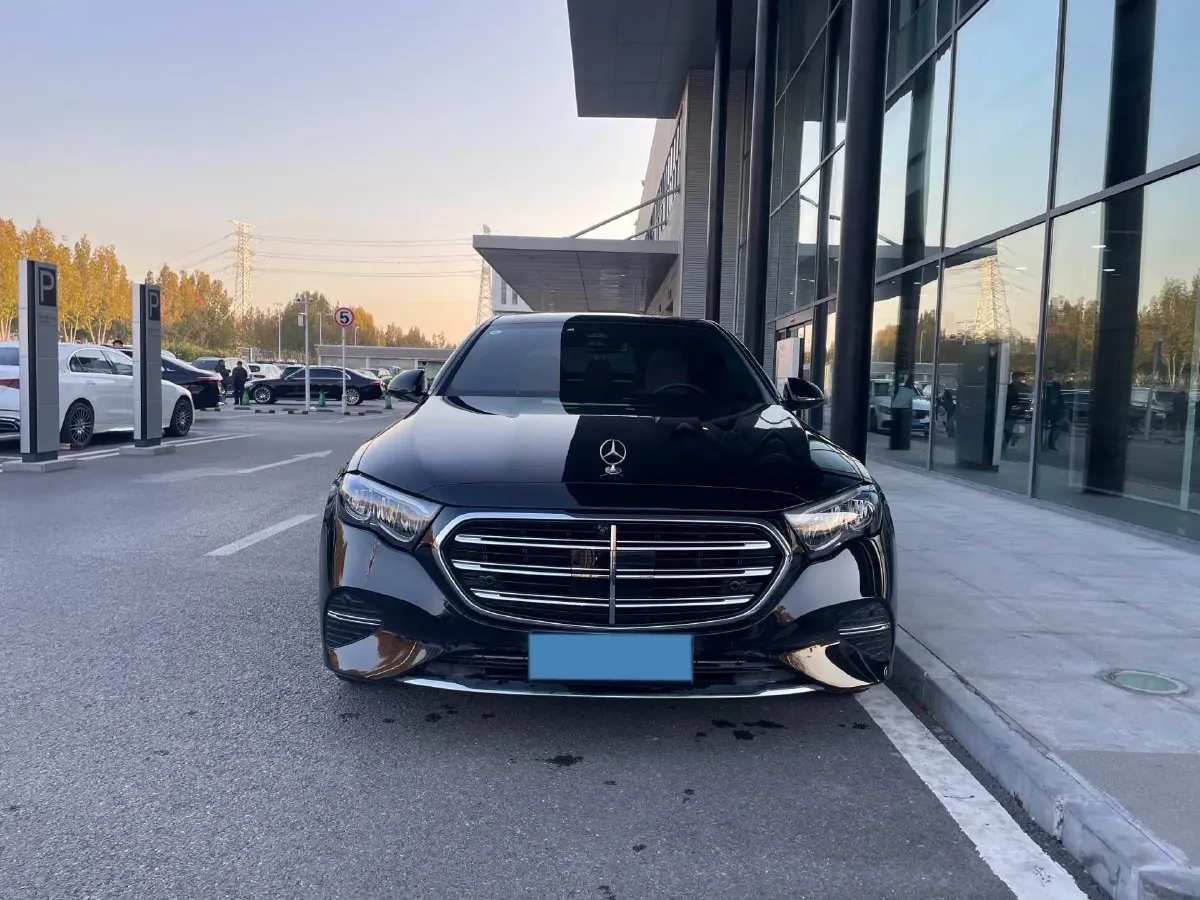 2025 Mercedes-Benz E Class 2.0T 204HP L4 9AT,autocango,china used car exporter,china ev exporter,chinese used car exporter,chinese used ev exporter