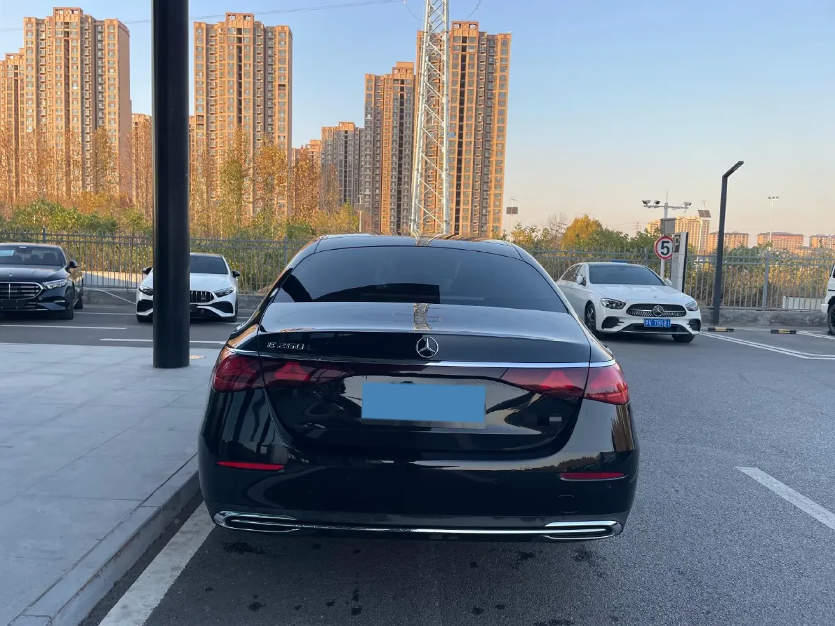 2025 Mercedes-Benz E Class 2.0T 204HP L4 9AT,autocango,china used car exporter,china ev exporter,chinese used car exporter,chinese used ev exporter