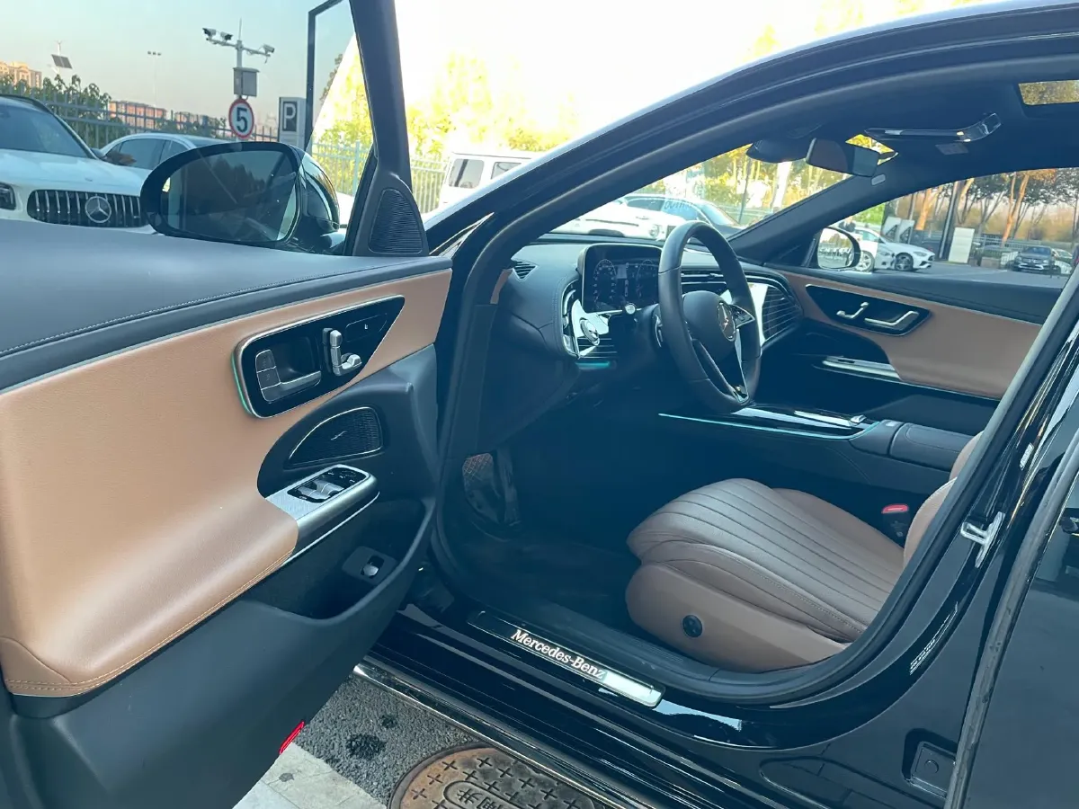 2025 Mercedes-Benz E Class 2.0T 204HP L4 9AT,autocango,china used car exporter,china ev exporter,chinese used car exporter,chinese used ev exporter