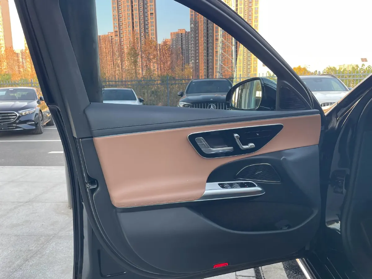 2025 Mercedes-Benz E Class 2.0T 204HP L4 9AT,autocango,china used car exporter,china ev exporter,chinese used car exporter,chinese used ev exporter