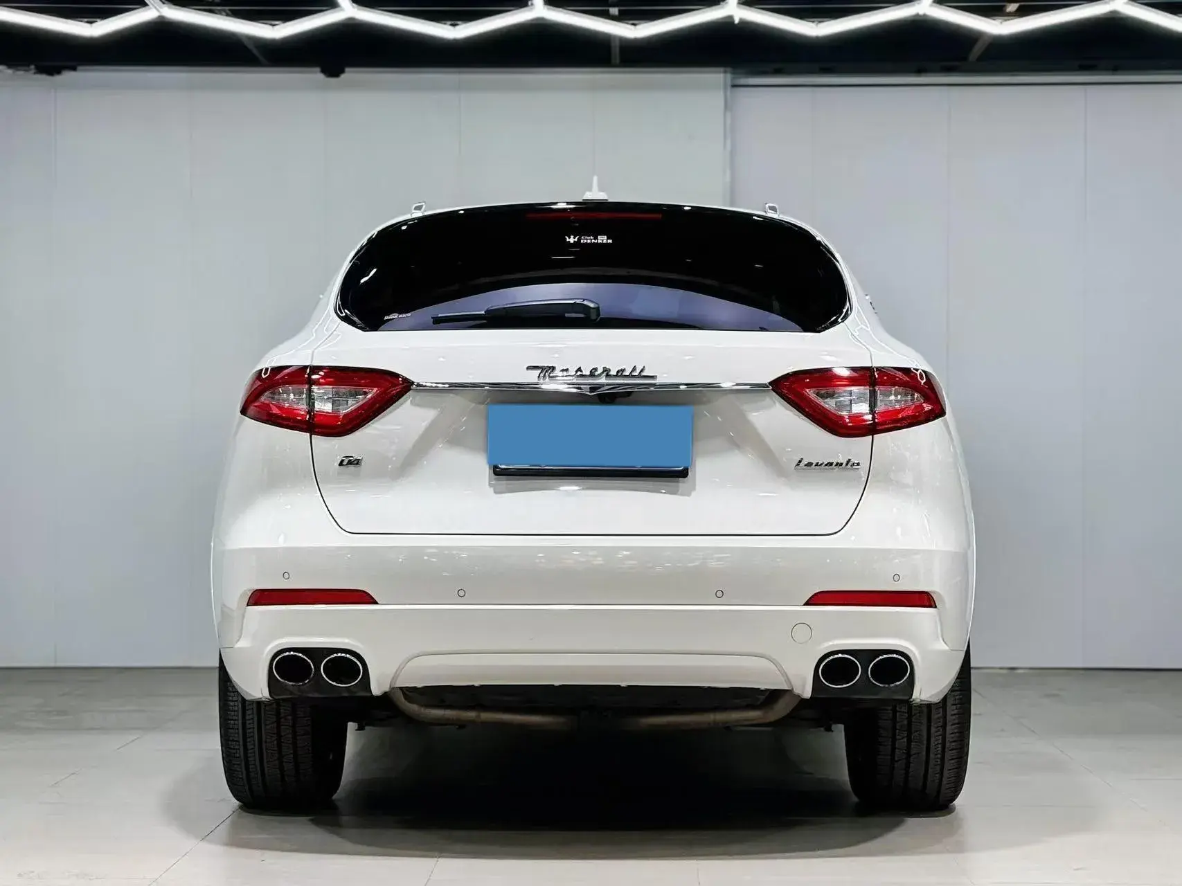 2018 MASERATI LEVANTE thumbnail 3