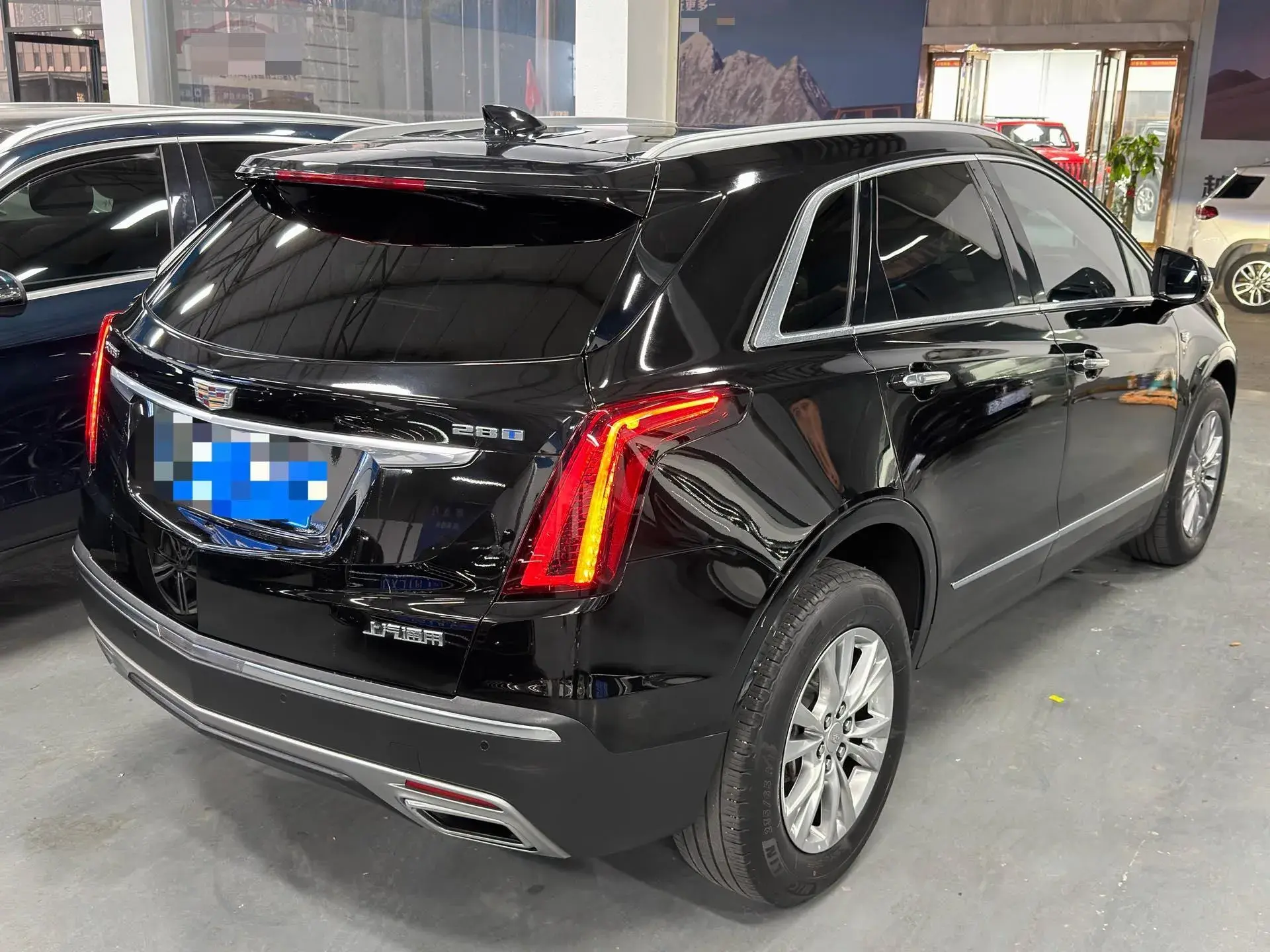 2022 CADILLAC XT5 thumbnail 3