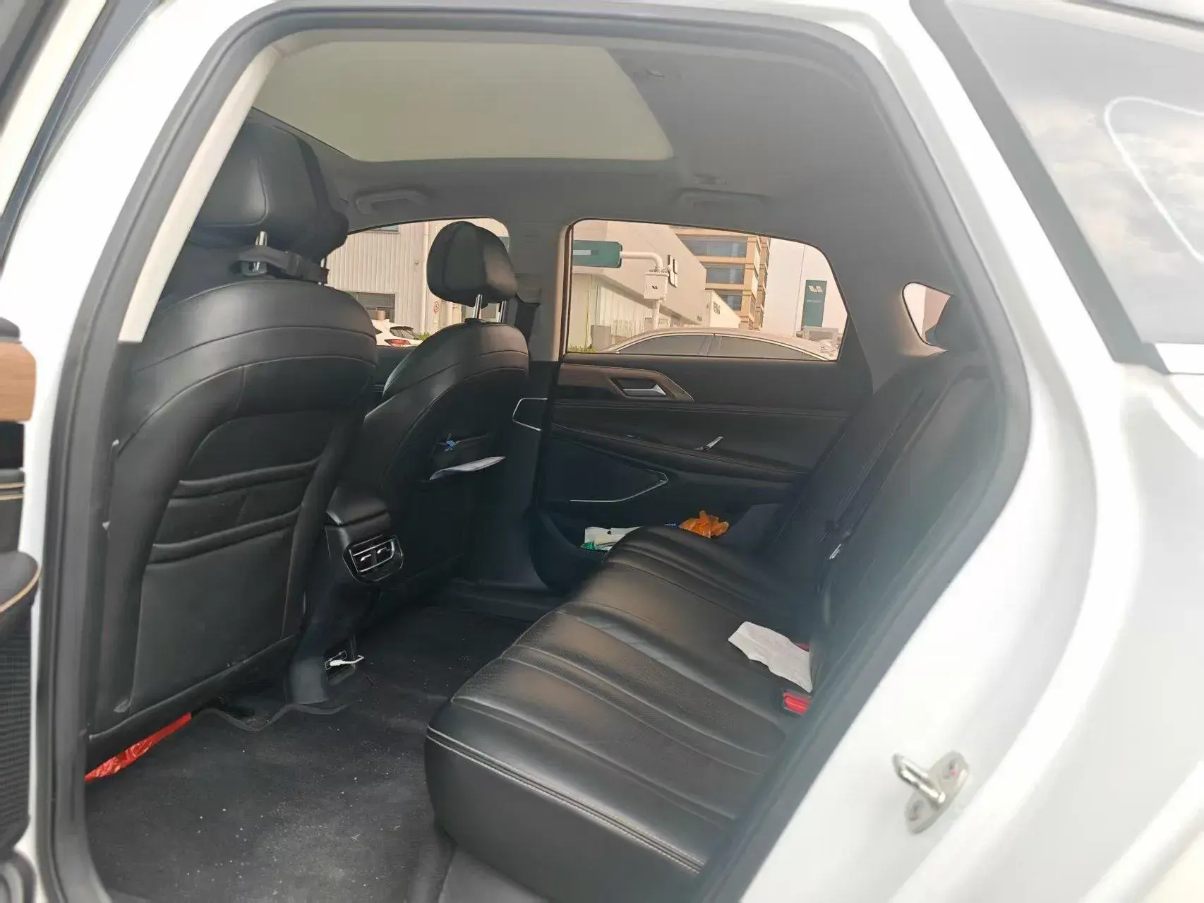 2021 XPENG P5 thumbnail 3