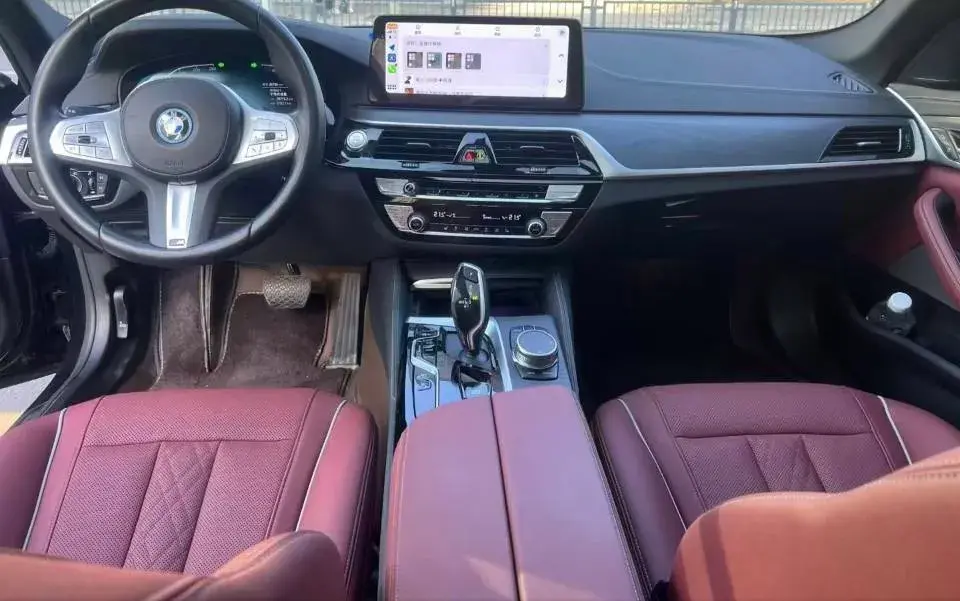 2022 BMW 5 thumbnail 3