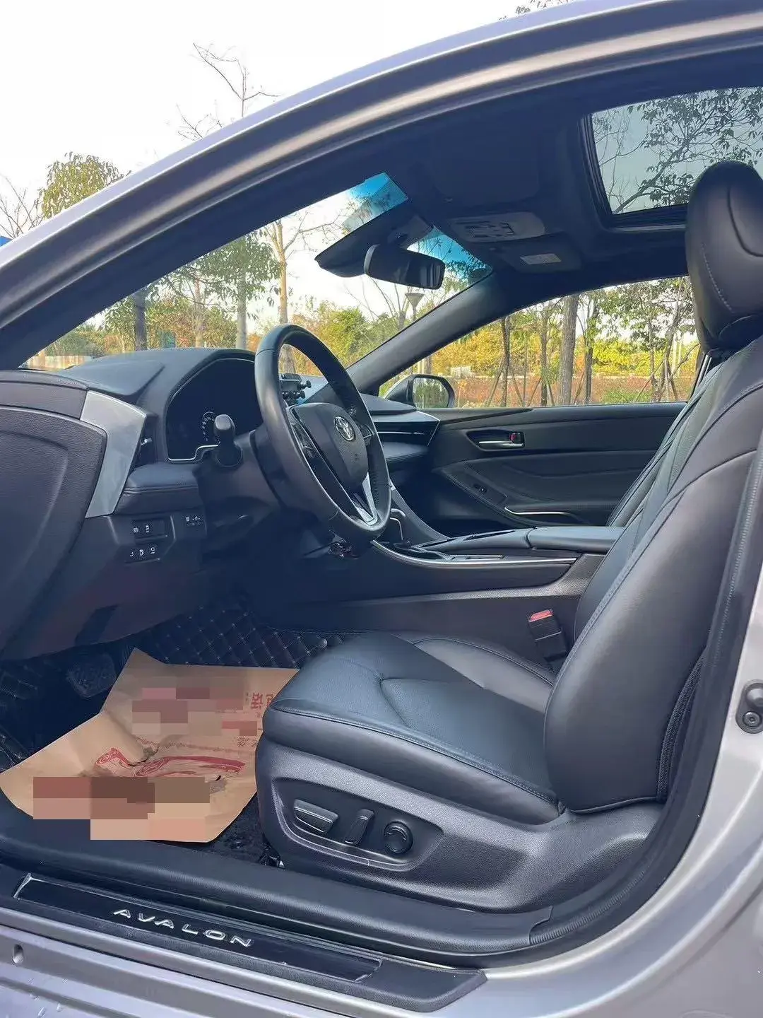 2019 TOYOTA AVALON thumbnail 4