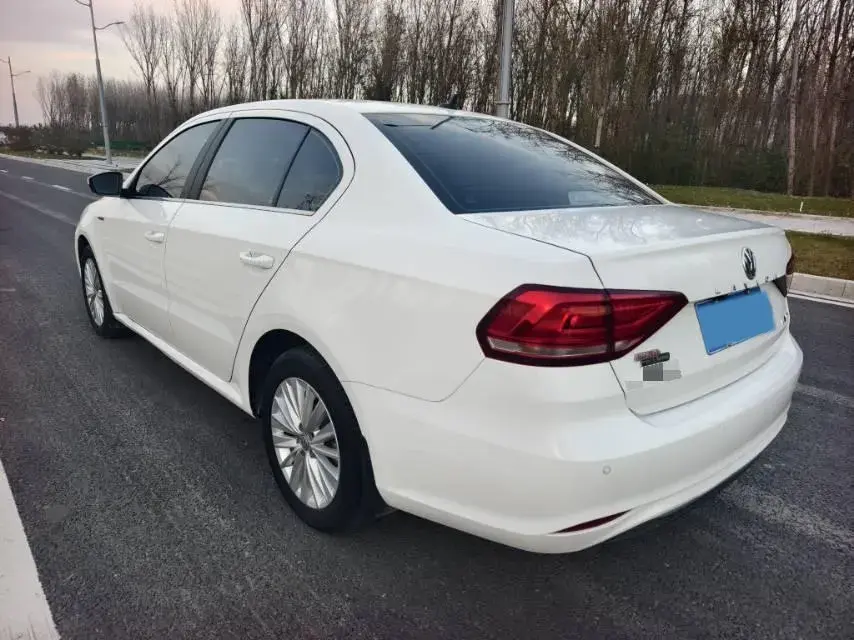 2019 VOLKSWAGEN LAVIDA thumbnail 4