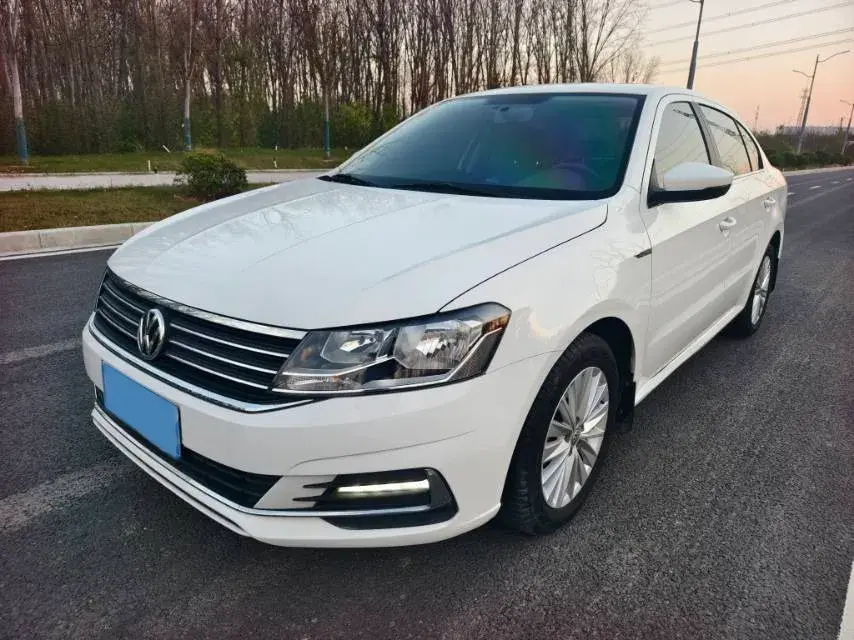 2019 VOLKSWAGEN LAVIDA view 1