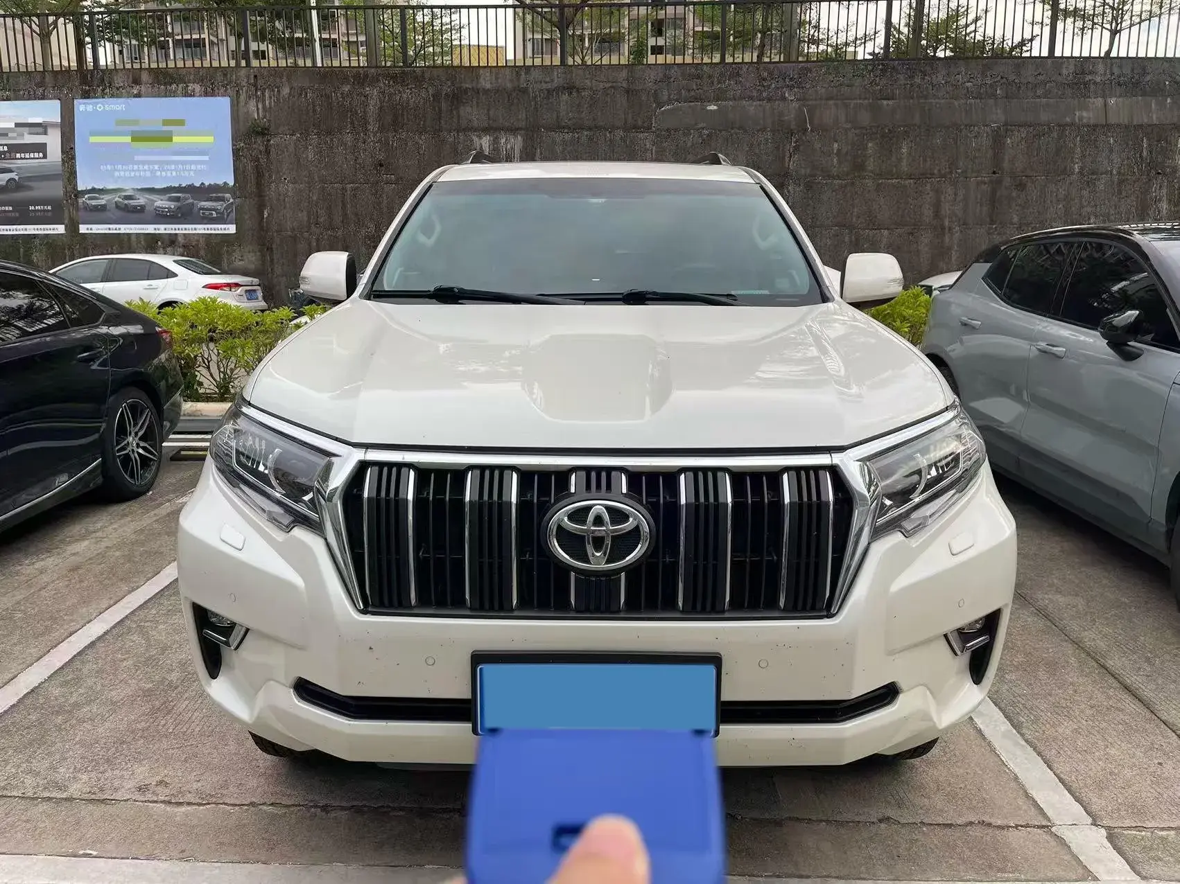 2019 TOYOTA LAND thumbnail 2