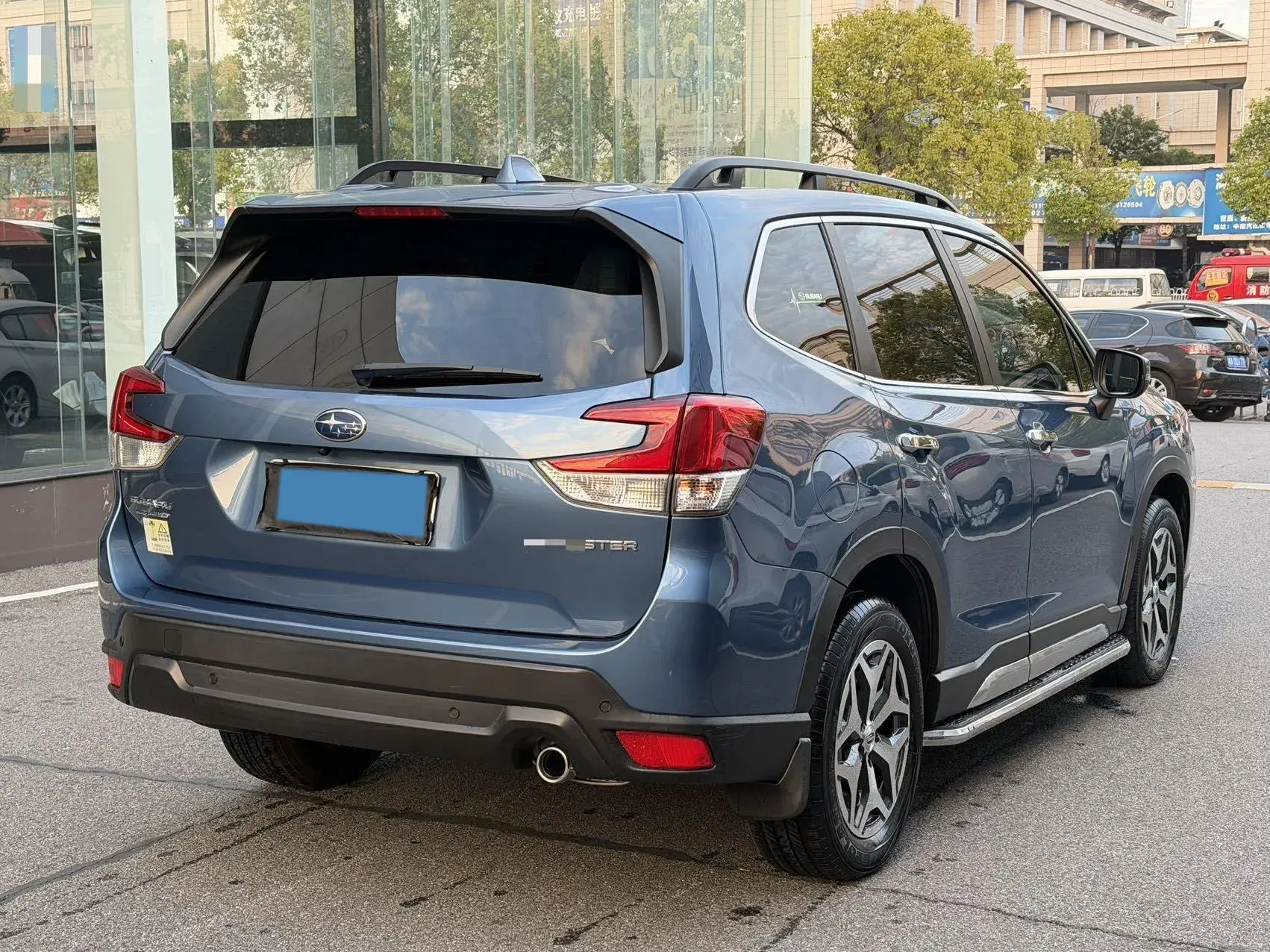 2021 SUBARU FORESTER thumbnail 4