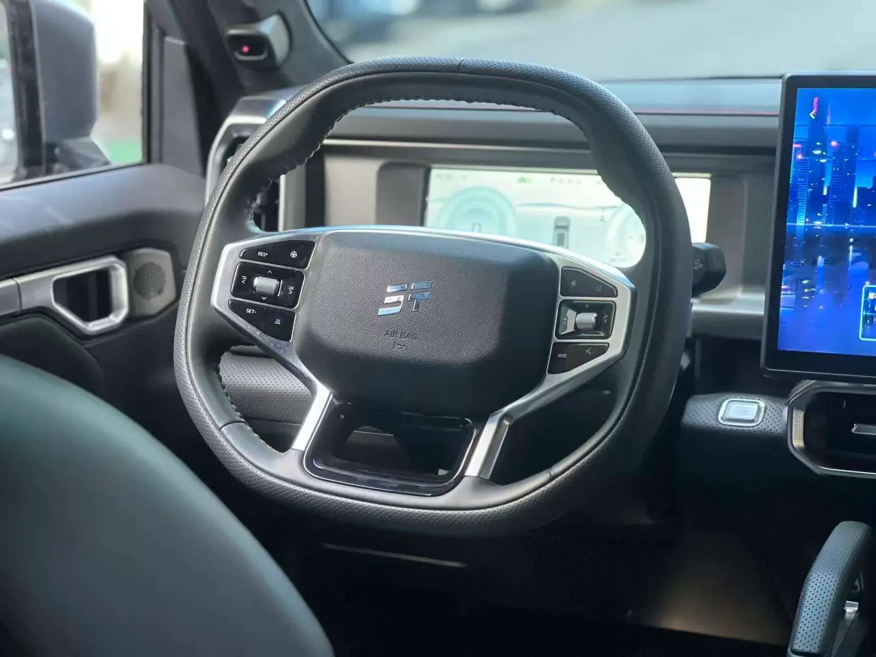 2024 JETOUR SHANHAI thumbnail 3