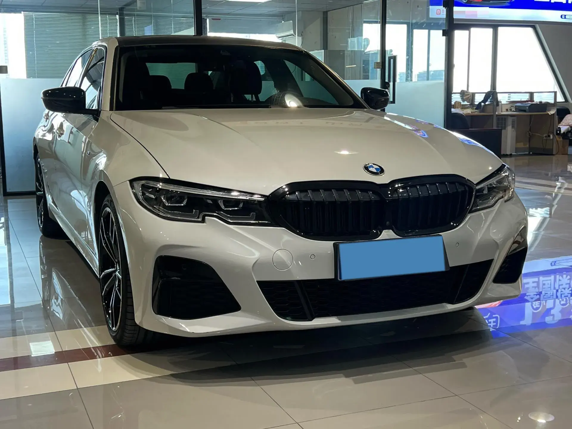 2020 BMW 3 thumbnail 2
