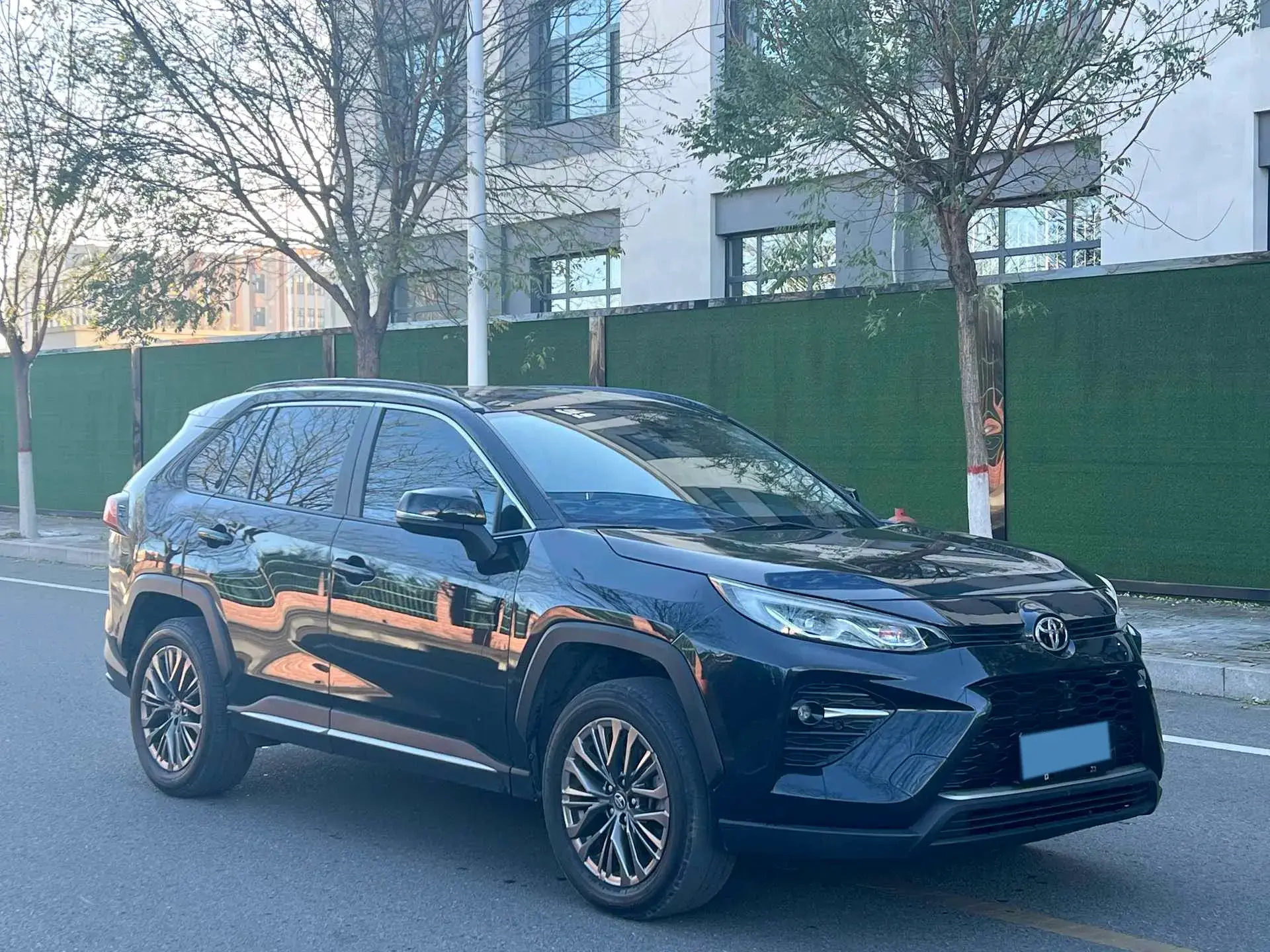 2023 TOYOTA WILDLANDER thumbnail 3