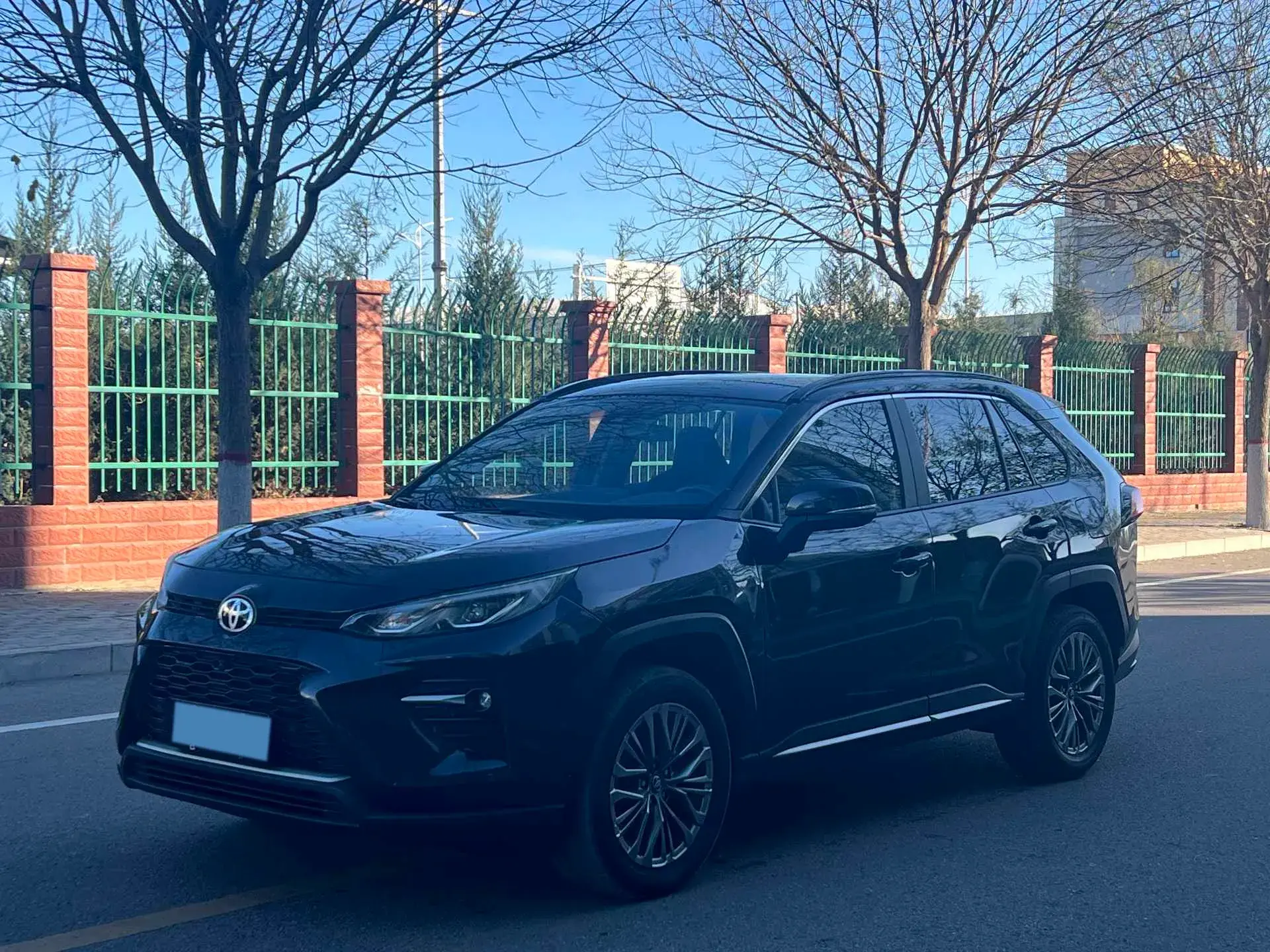 2023 TOYOTA WILDLANDER view 1