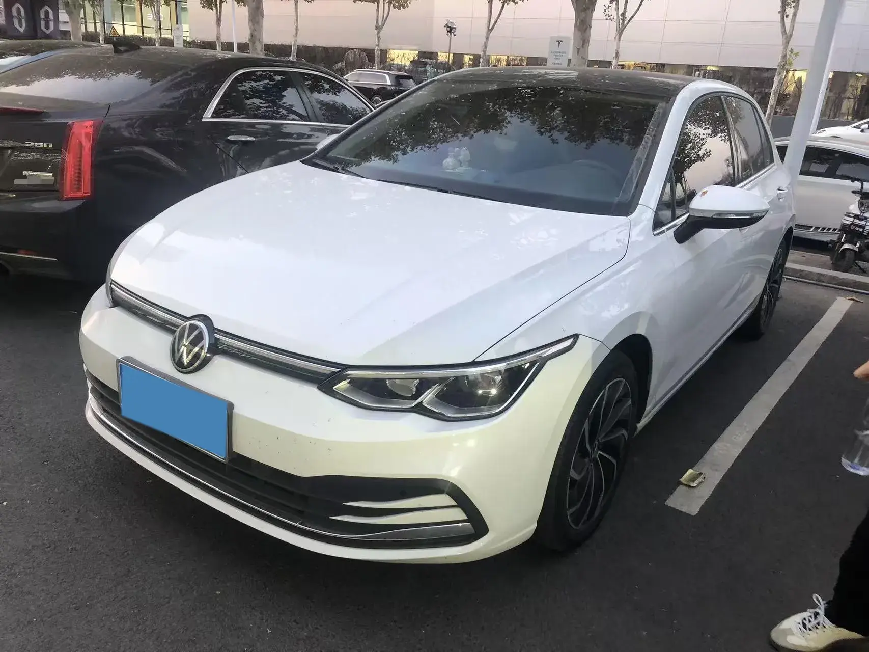 2021 VOLKSWAGEN GOLF view 1