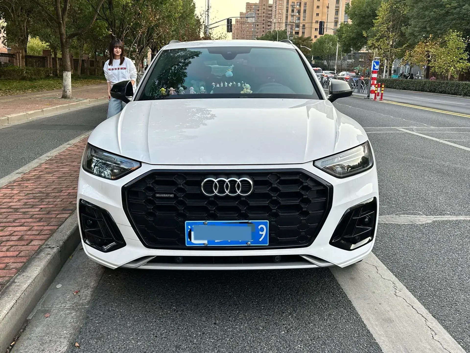 2022 AUDI Q5L thumbnail 2