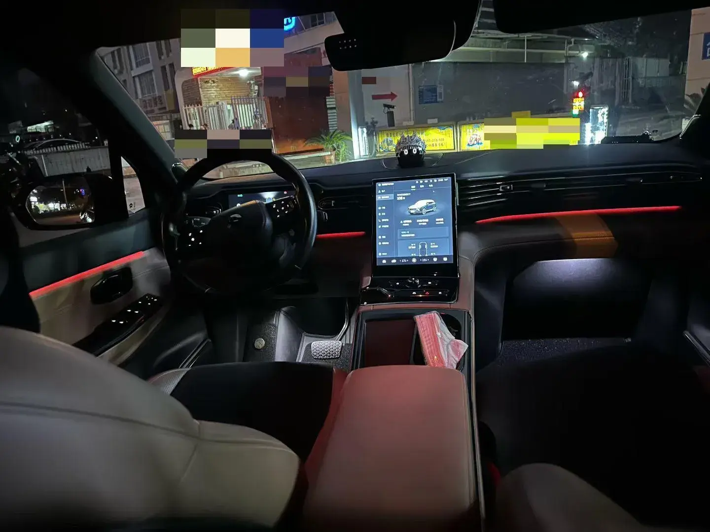 2020 NIO ES8 thumbnail 4