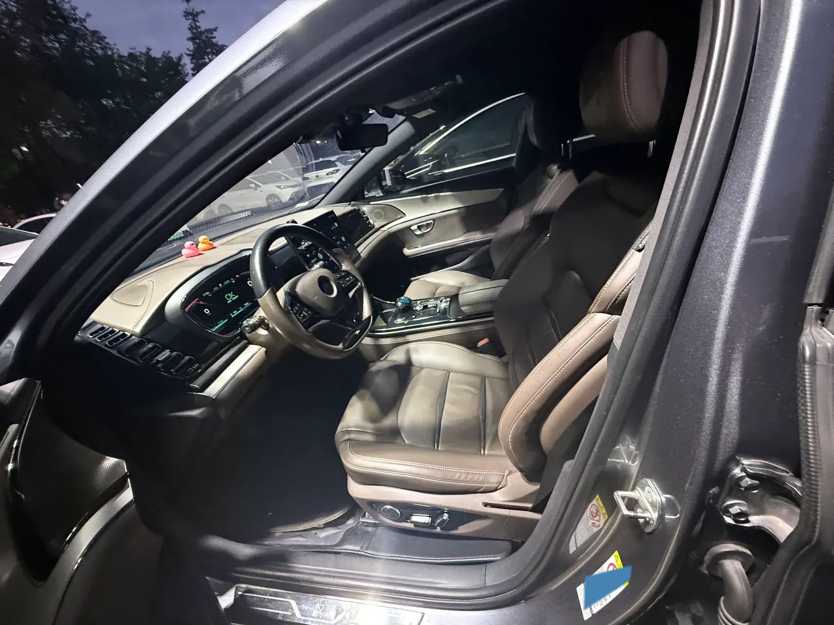 2020 BYD HAN thumbnail 3