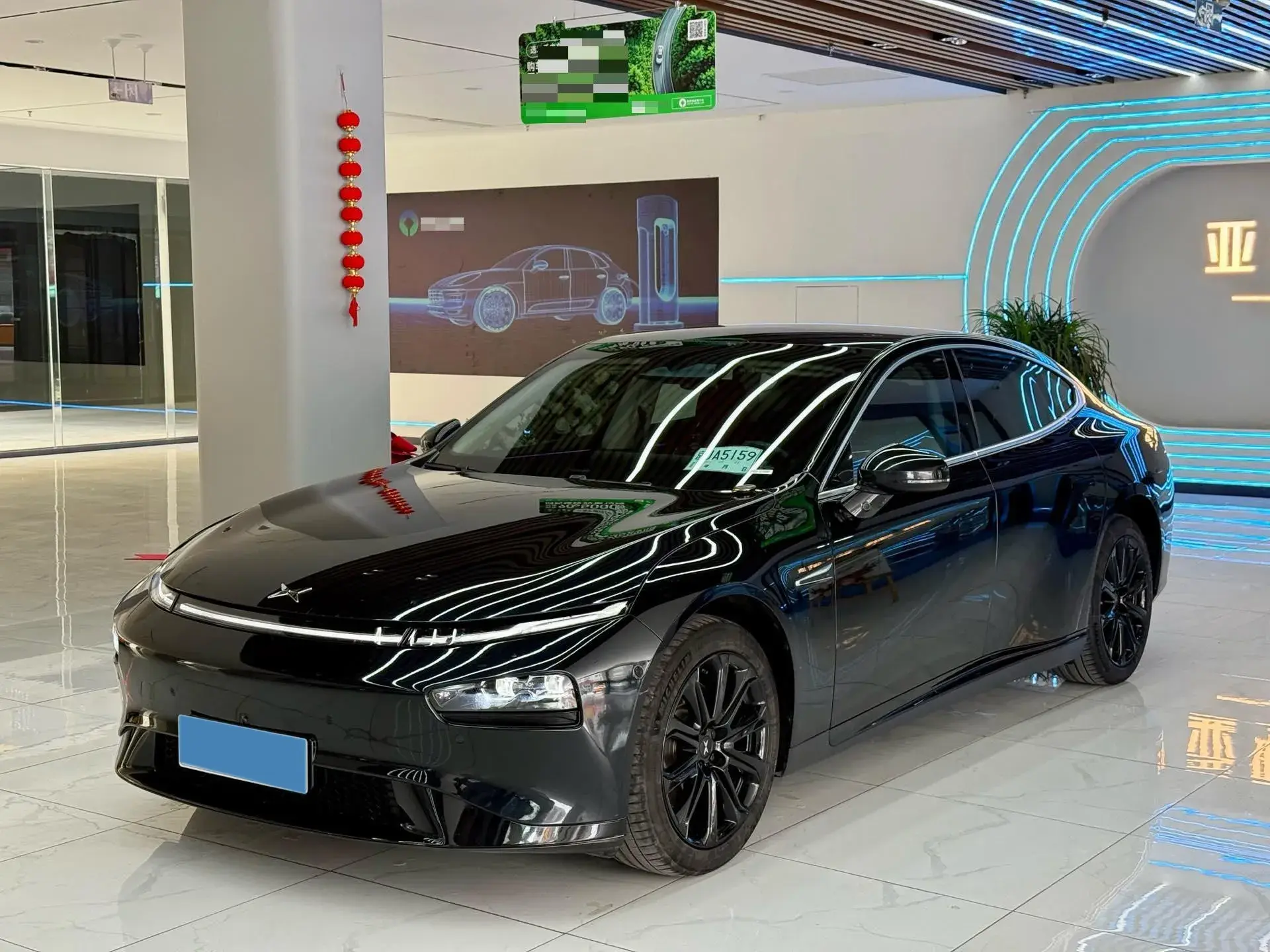 2020 XPENG P7 view 1