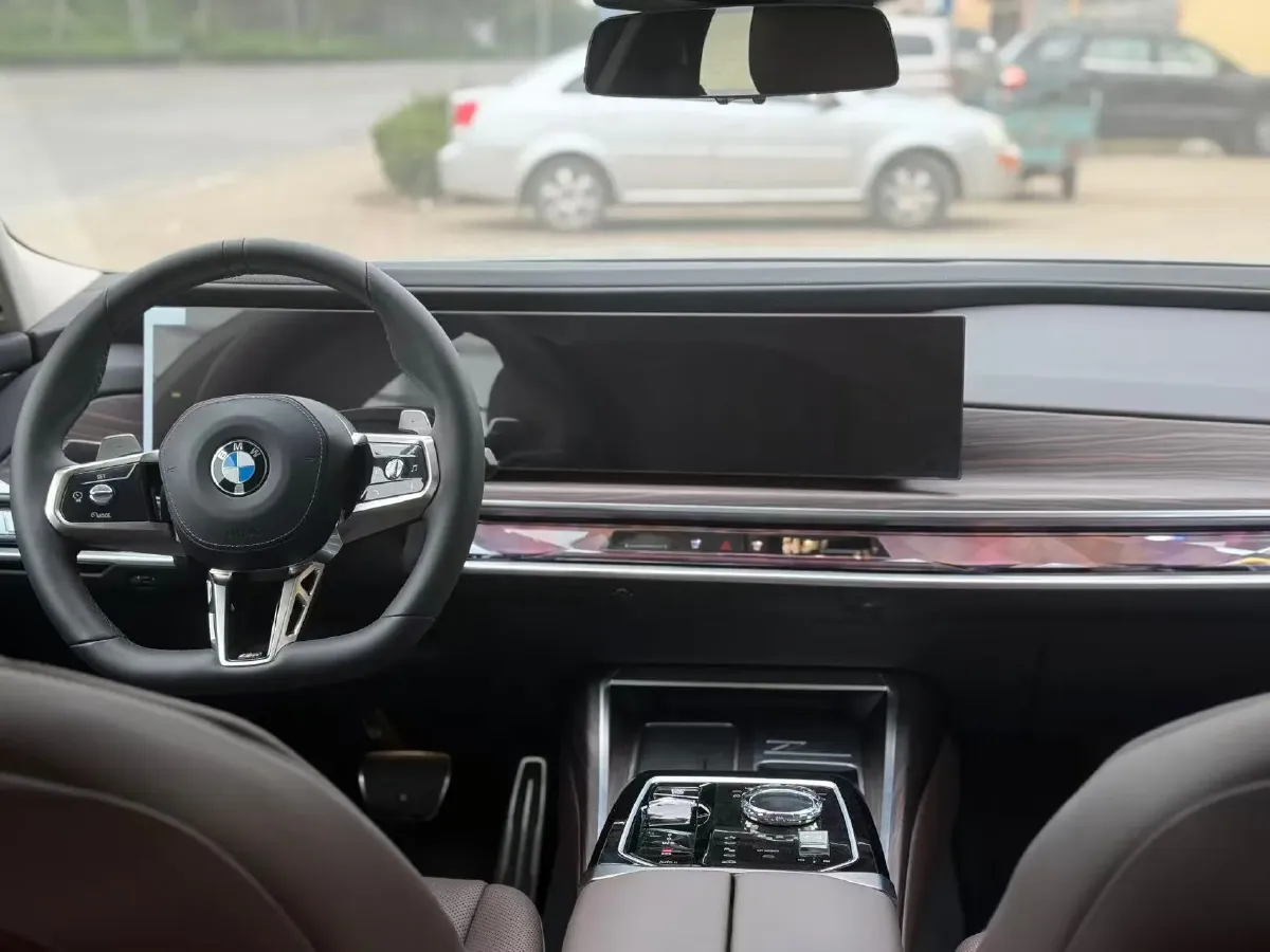 2023 BMW 7 Series 3.0T 272HP L6 8AT,autocango,china used car exporter,china ev exporter,chinese used car exporter,chinese used ev exporter
