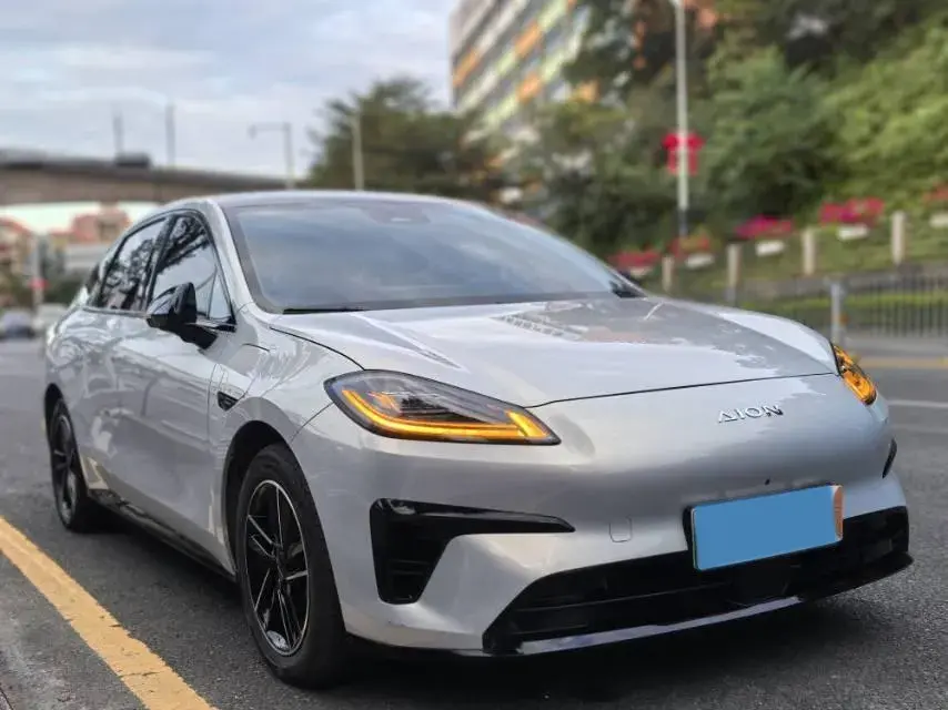 2025 AION AION thumbnail 3