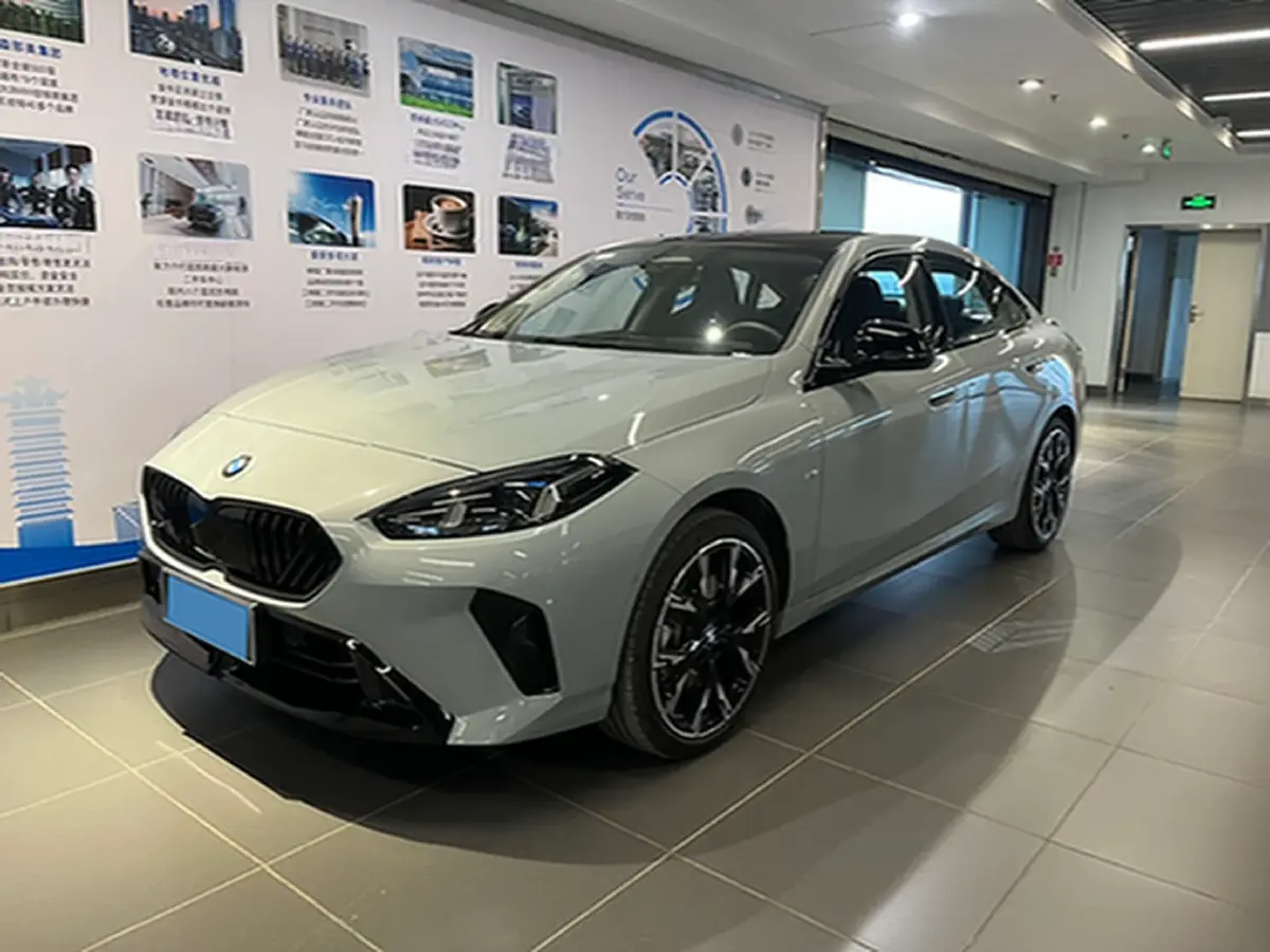 2025 BMW 2 Series 2.0T 204HP L4 7DCT