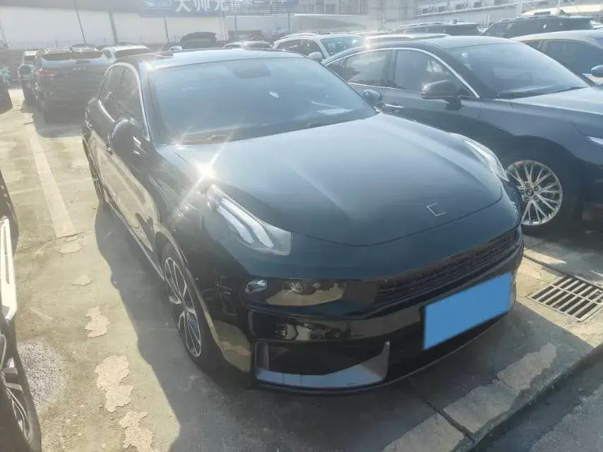 2019 LYNK&CO 03 thumbnail 3