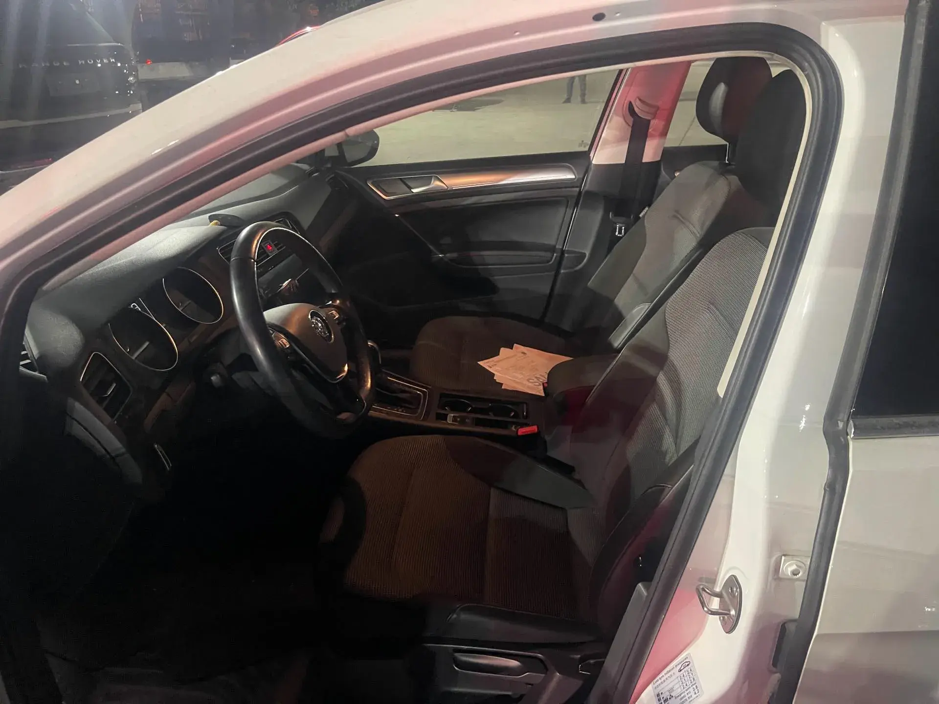 2019 VOLKSWAGEN GOLF thumbnail 3