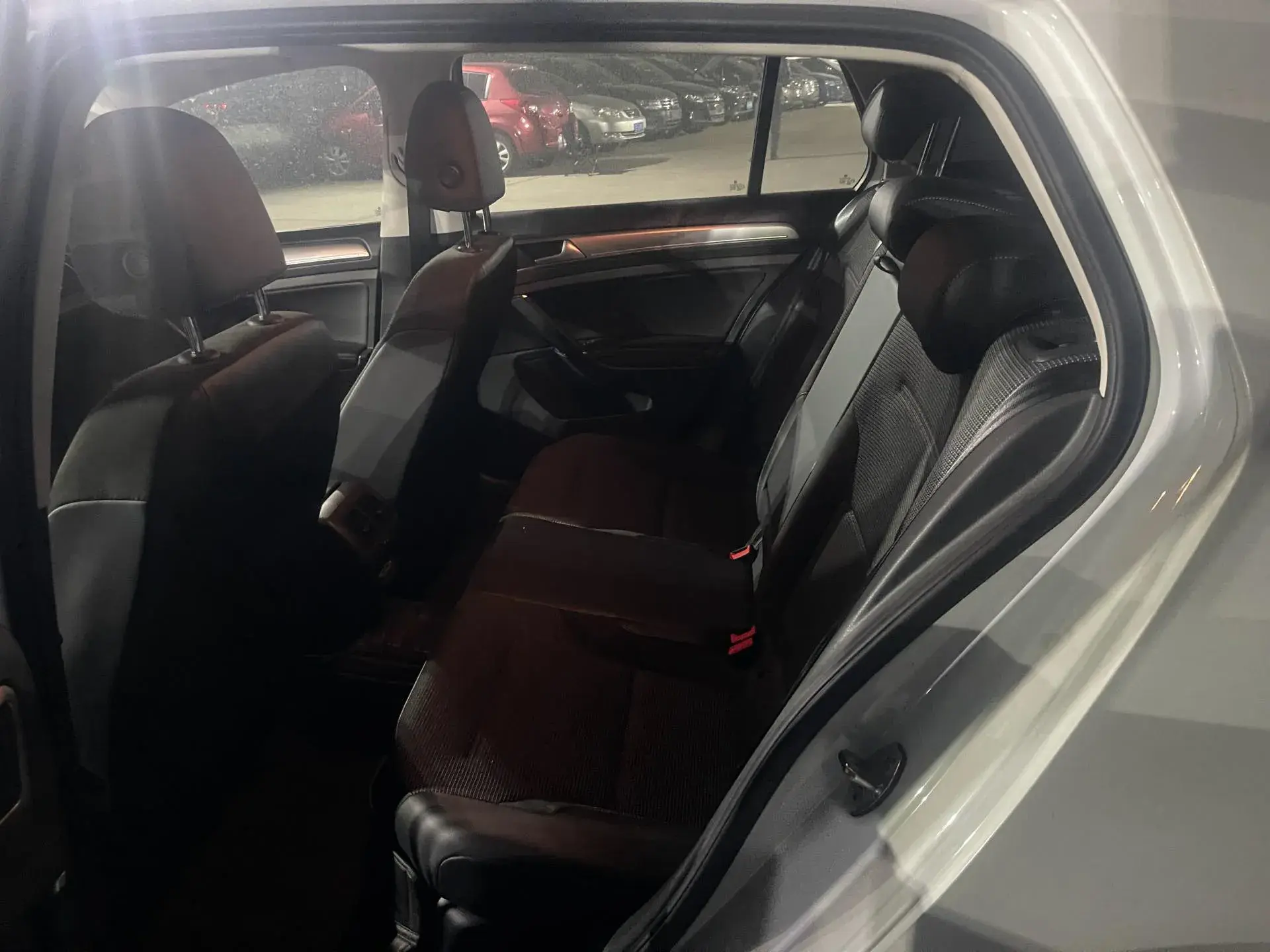 2019 VOLKSWAGEN GOLF thumbnail 4