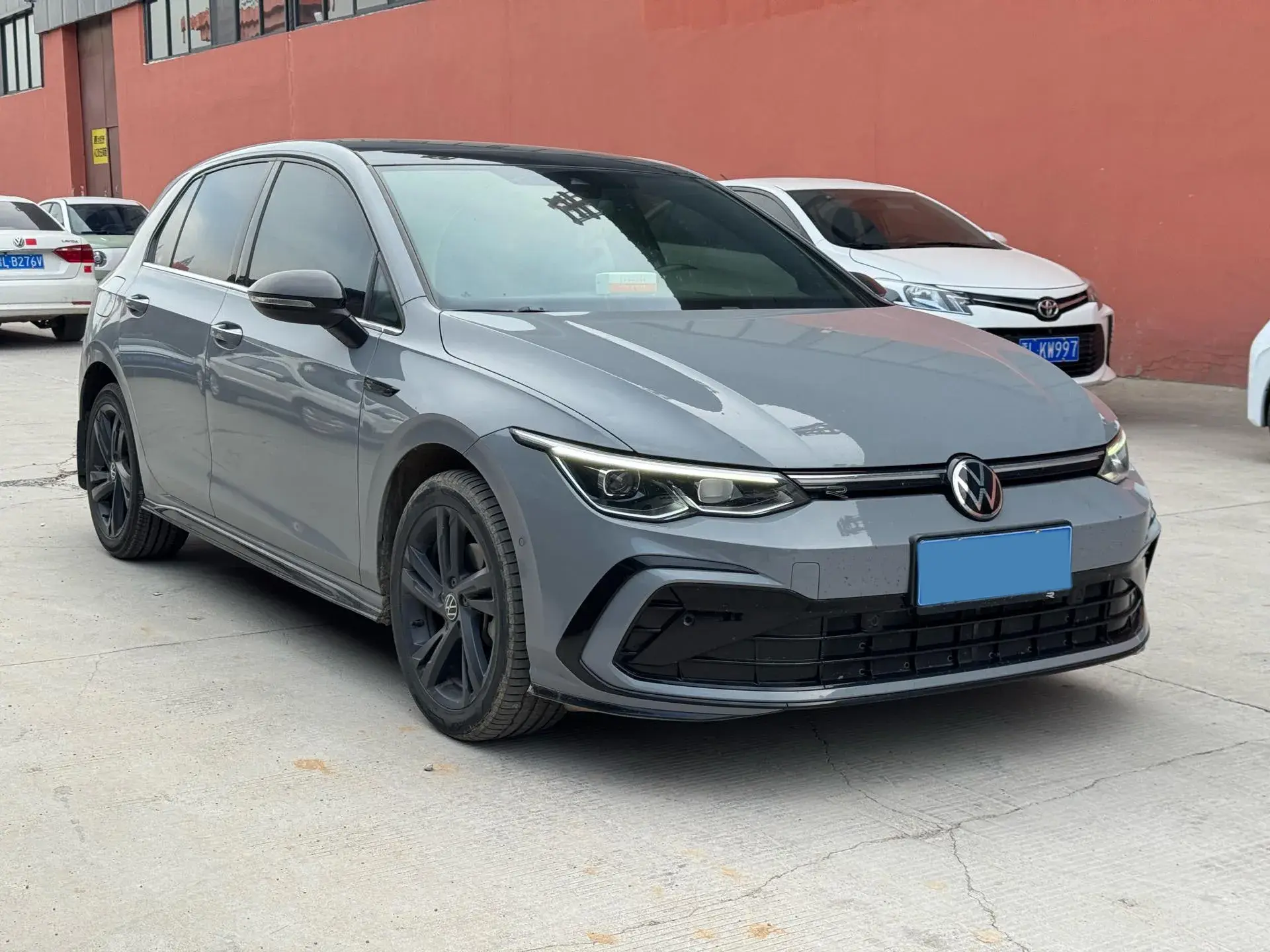 2021 VOLKSWAGEN GOLF thumbnail 3