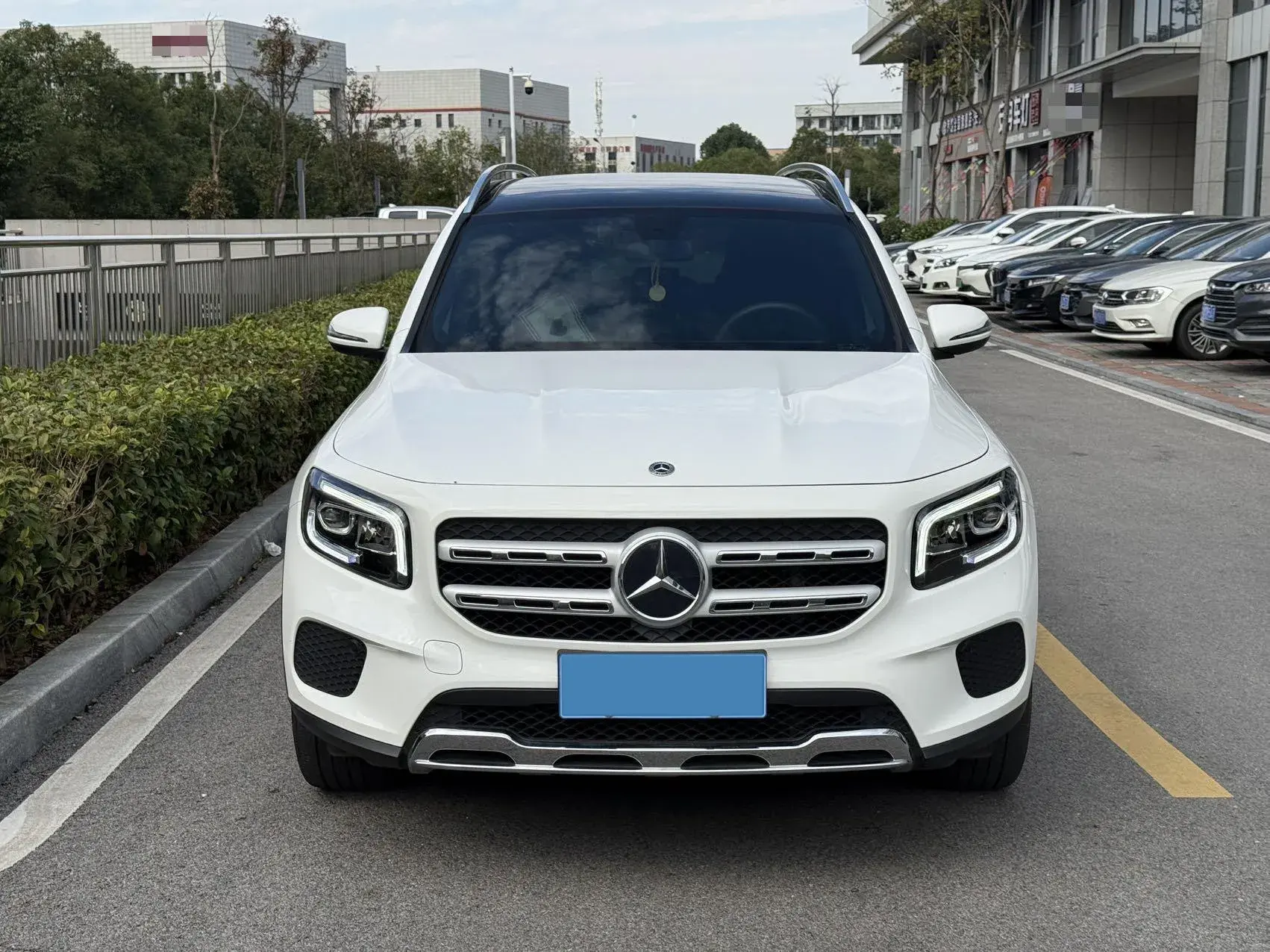 2022 MERCEDES-BENZ GLB thumbnail 2