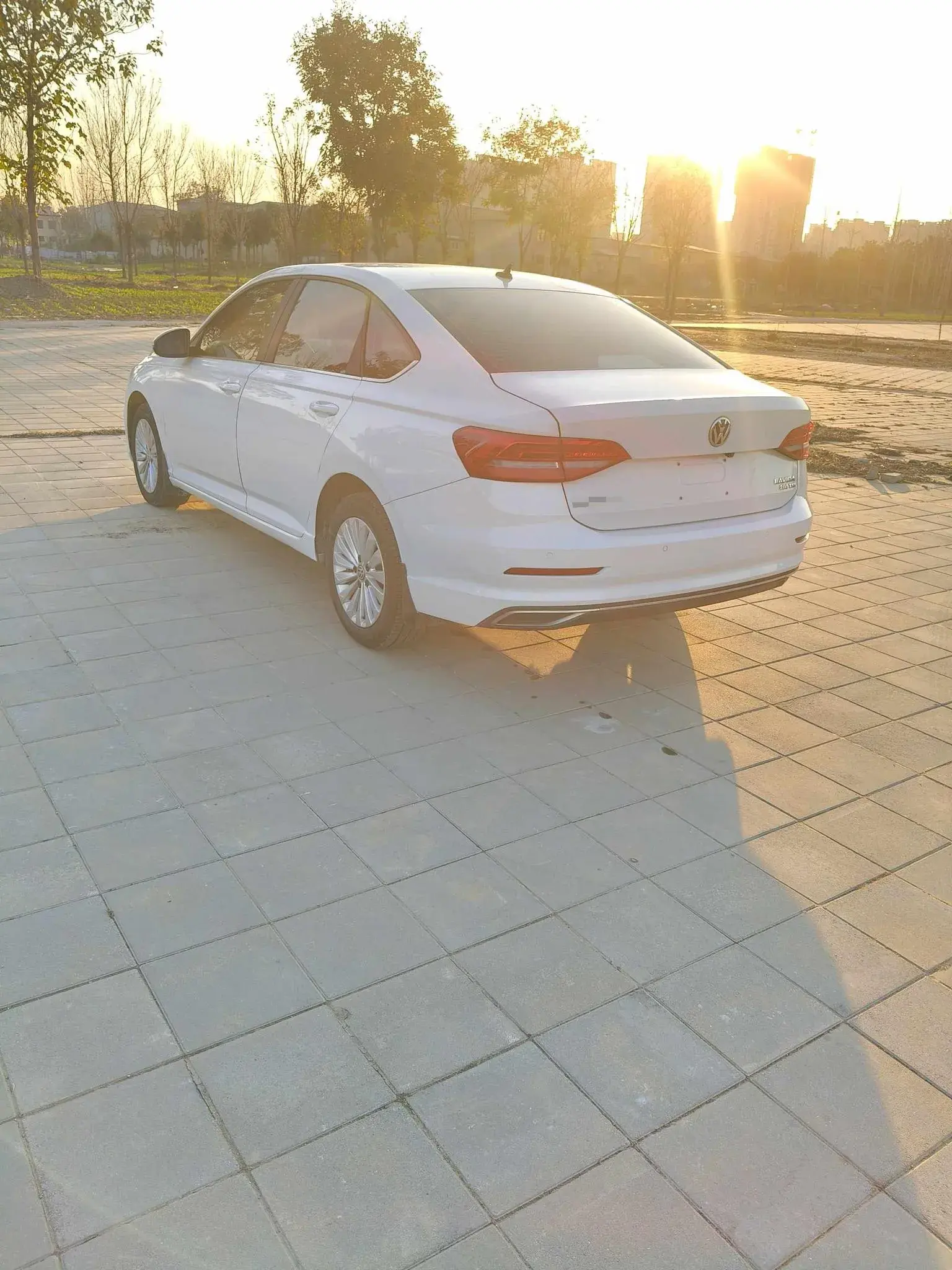 2019 VOLKSWAGEN LAVIDA thumbnail 4