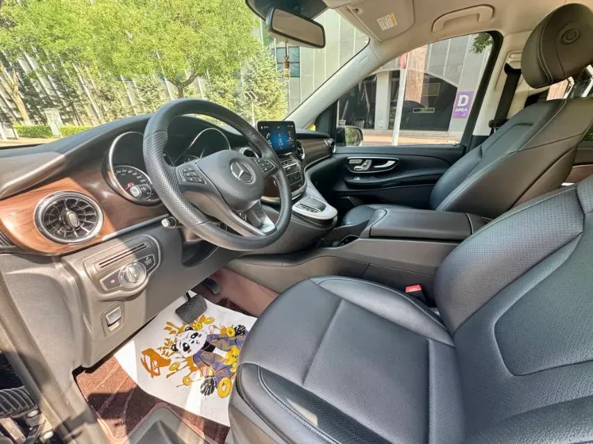 2021 Mercedes-Benz V Class 2.0T 211HP L4 9AT,autocango,china used car exporter,china ev exporter,chinese used car exporter,chinese used ev exporter