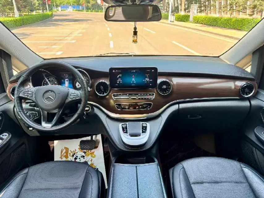 2021 Mercedes-Benz V Class 2.0T 211HP L4 9AT,autocango,china used car exporter,china ev exporter,chinese used car exporter,chinese used ev exporter