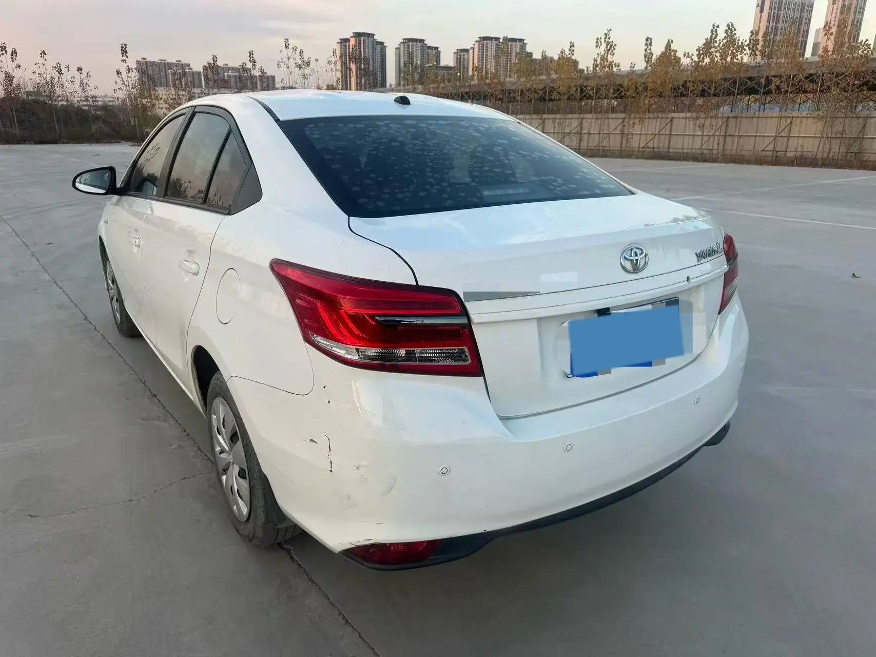 2021 TOYOTA YARIS thumbnail 4