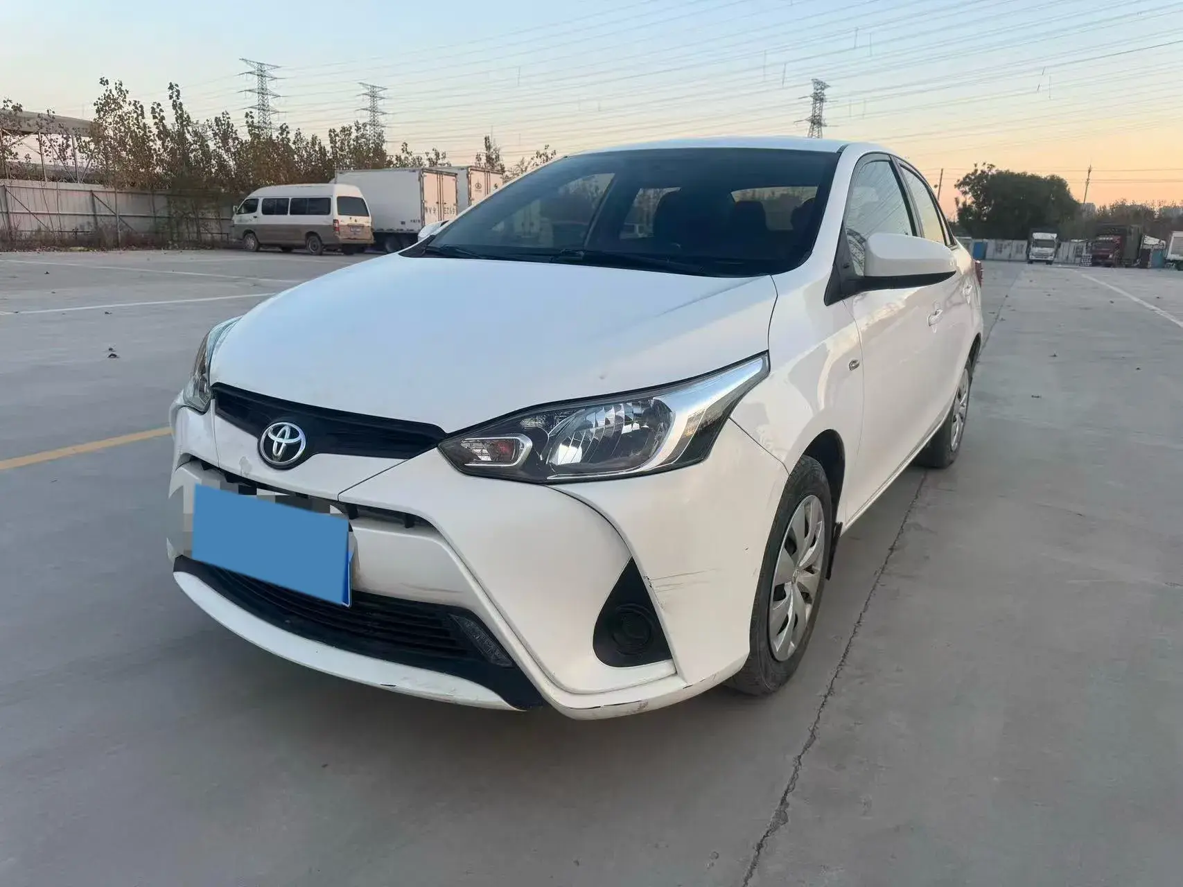 2021 TOYOTA YARIS view 1