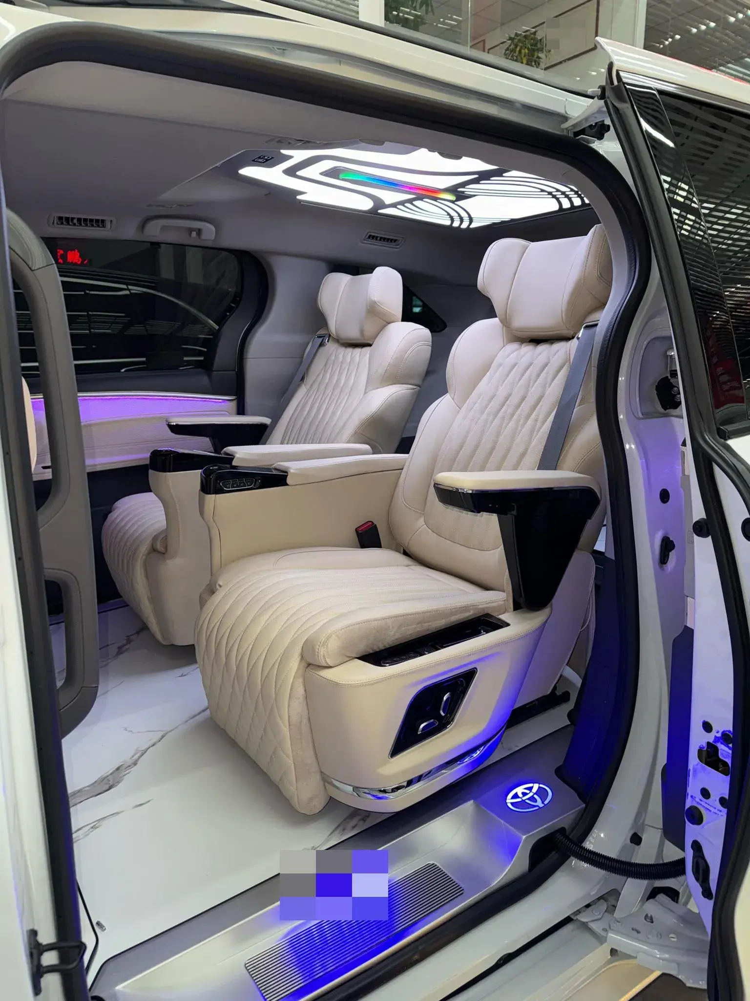 2024 TOYOTA SIENNA thumbnail 4