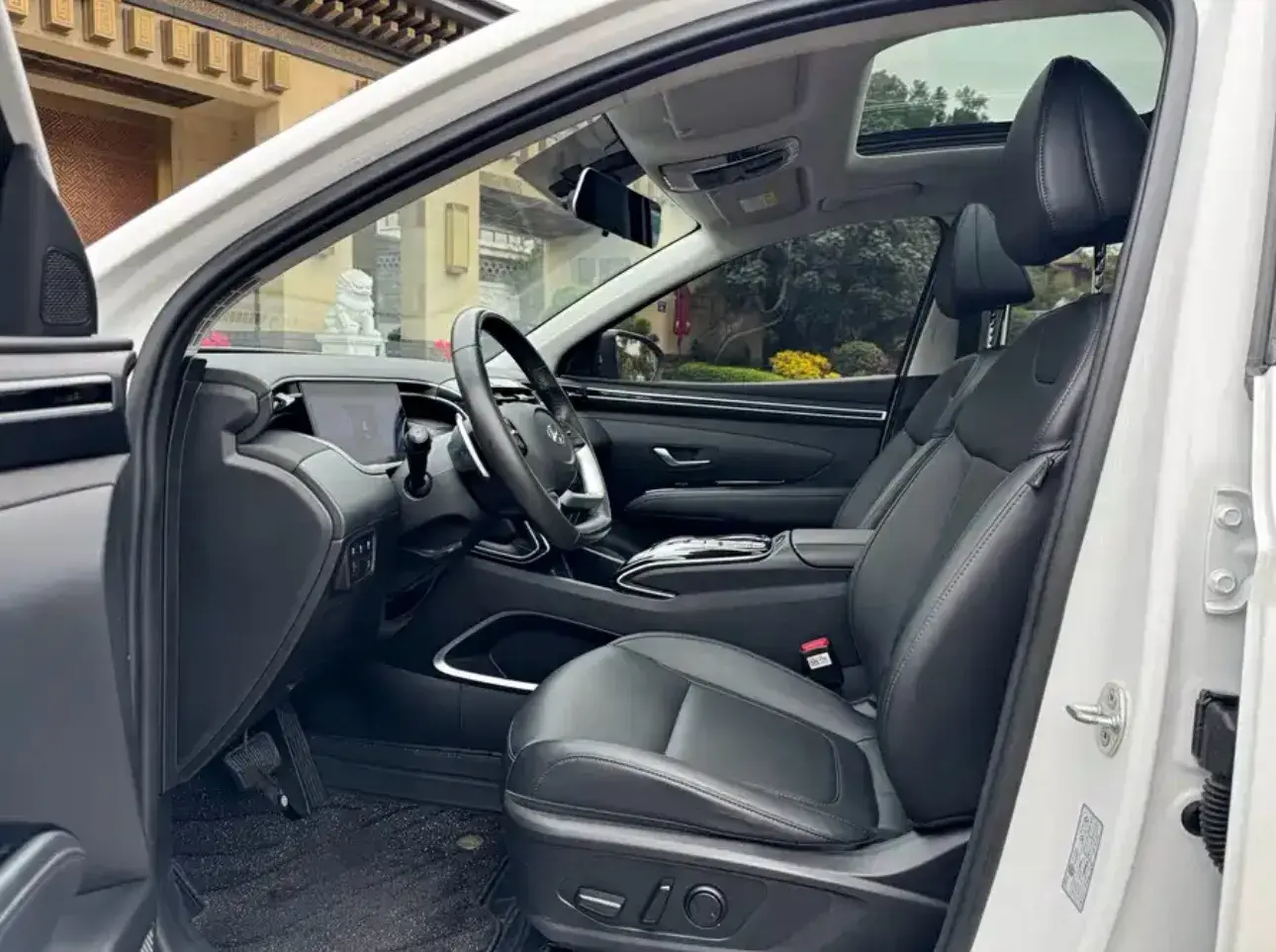 2023 HYUNDAI TUCSON thumbnail 4